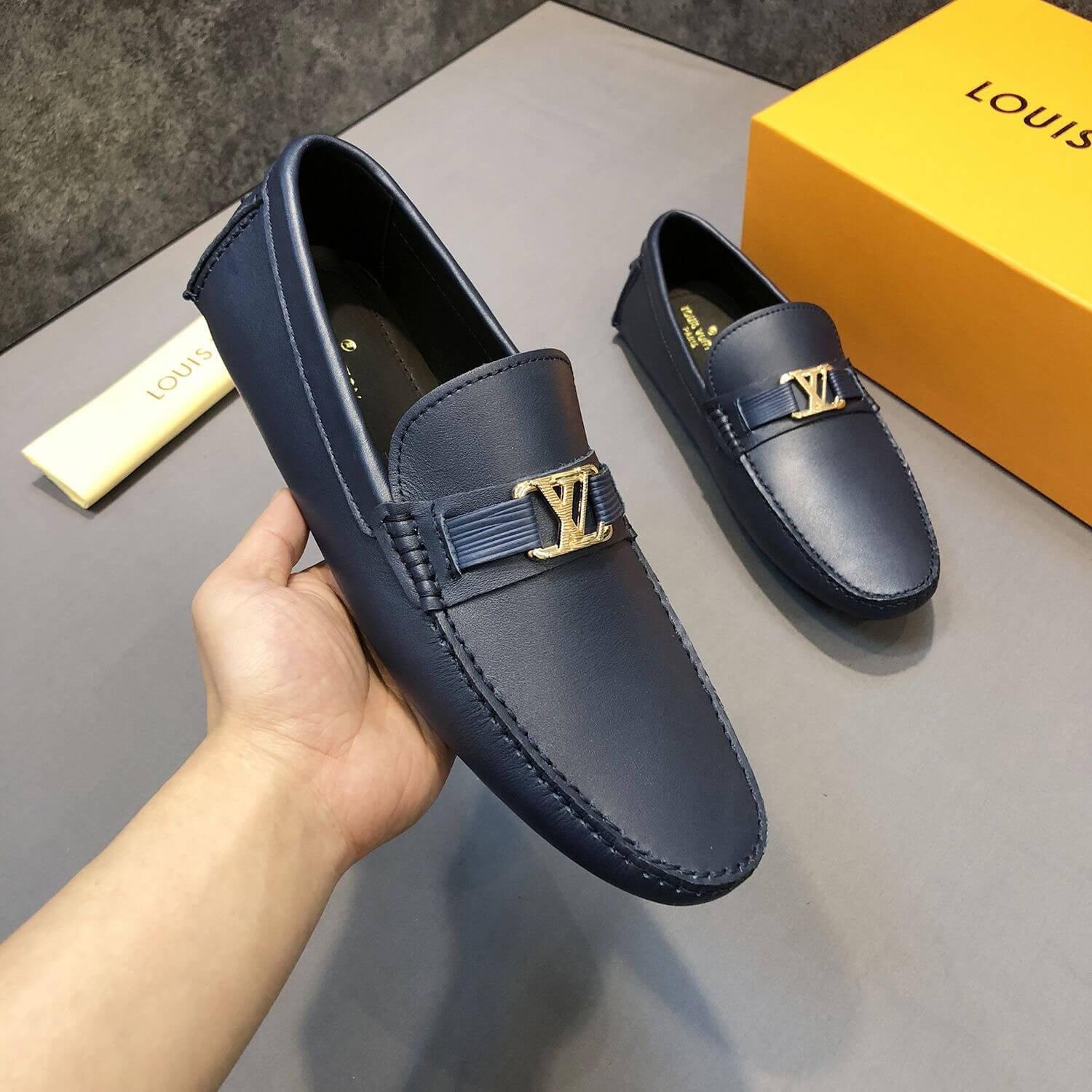 LOUIV Loafers
