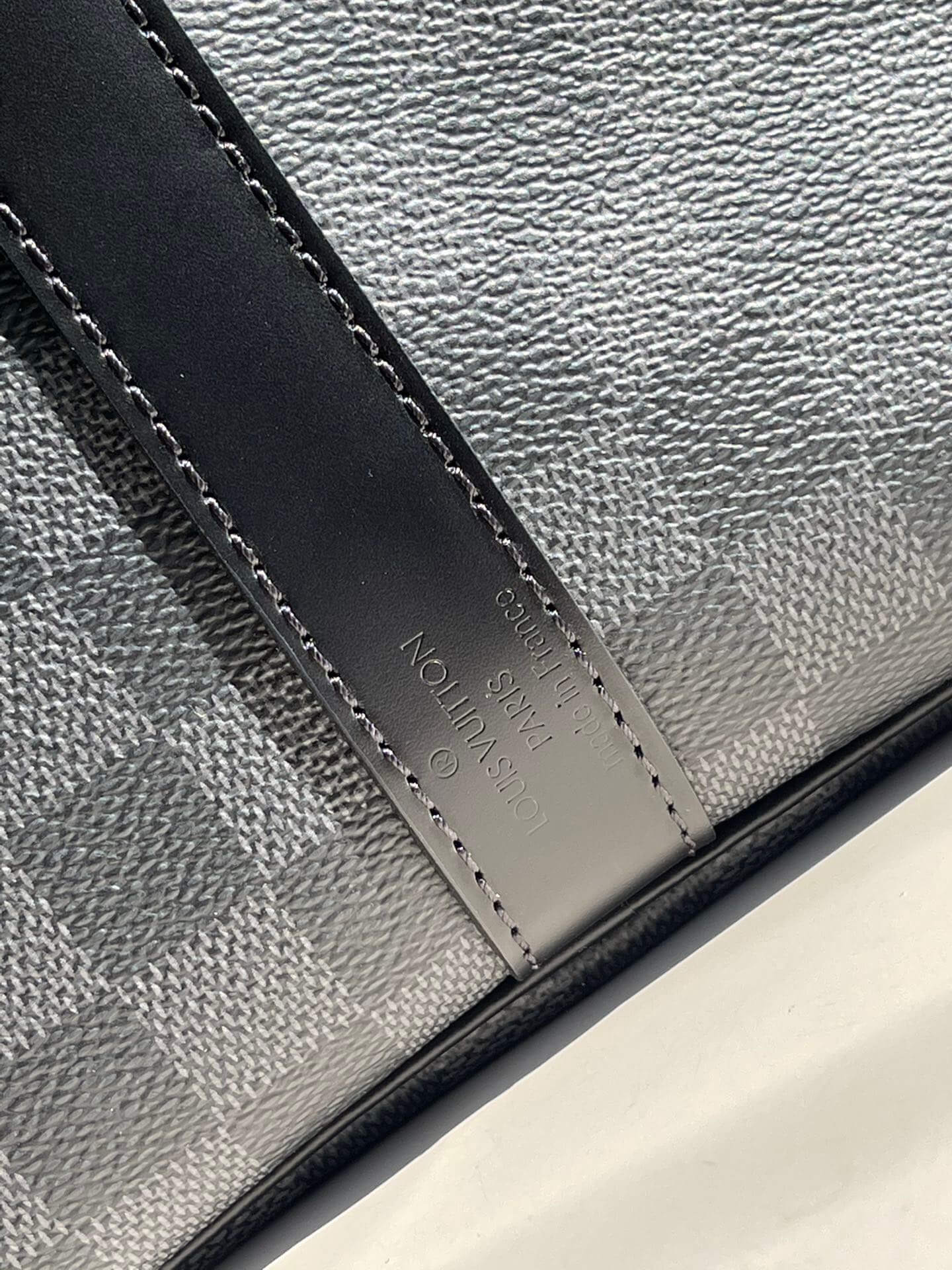 LOUIV Keepall