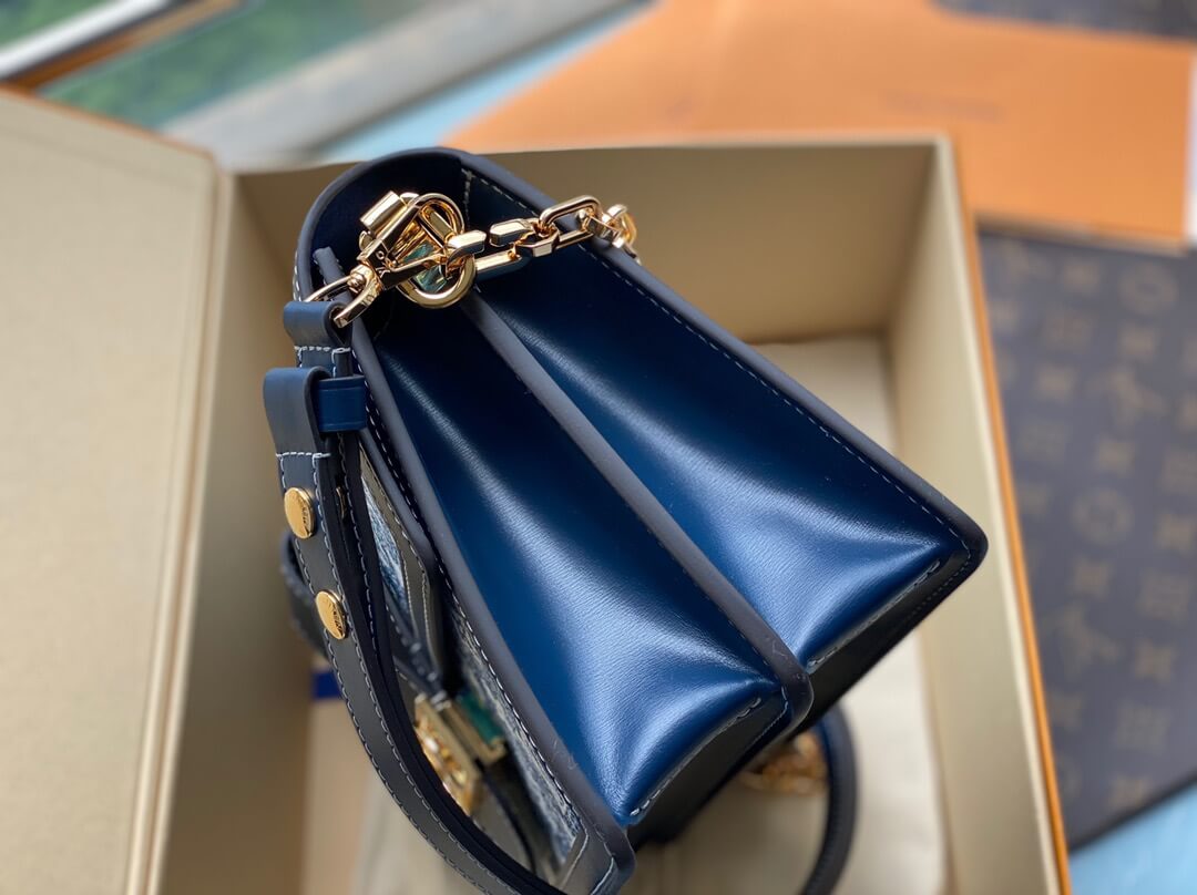 LOUIV Dauphine 25
