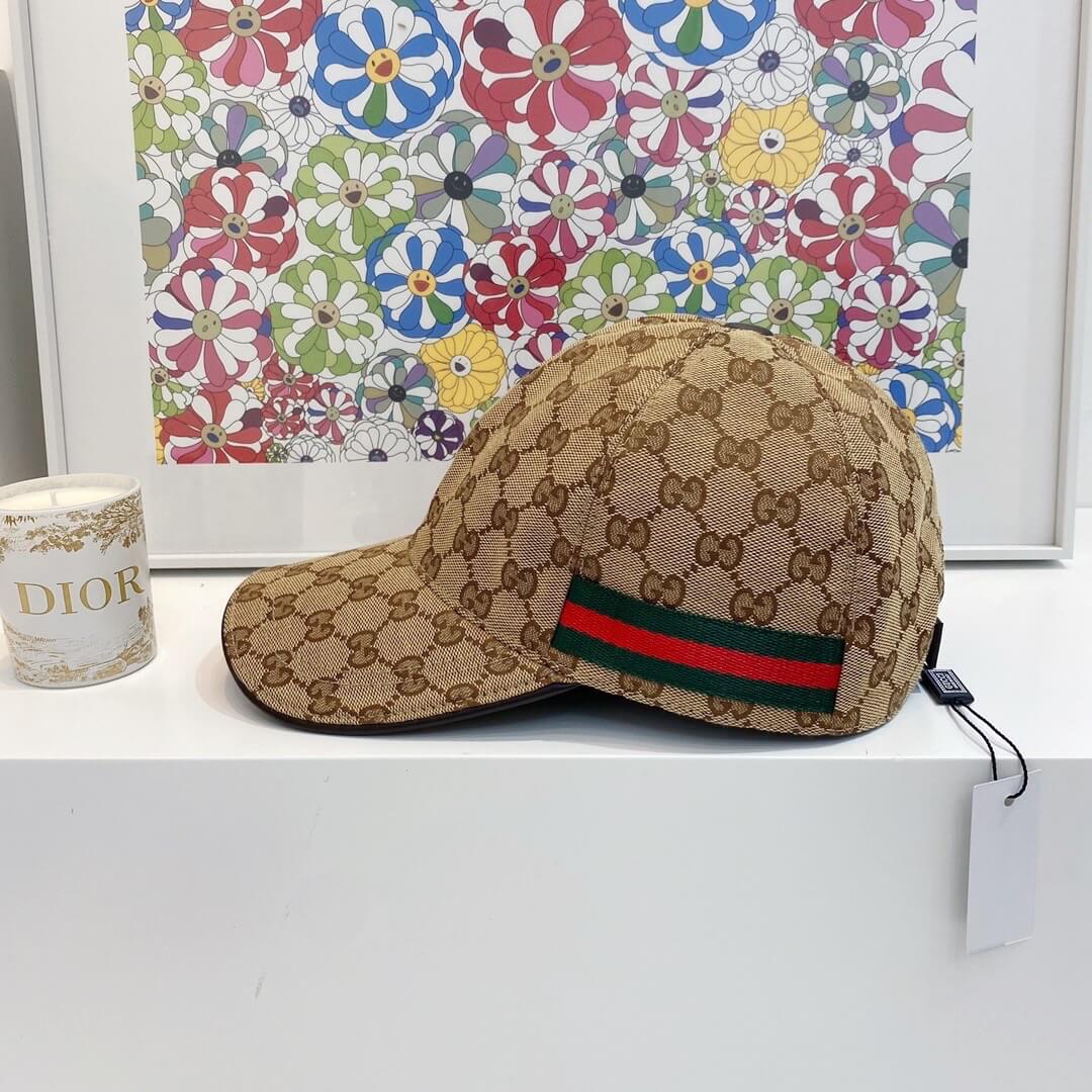 Caps