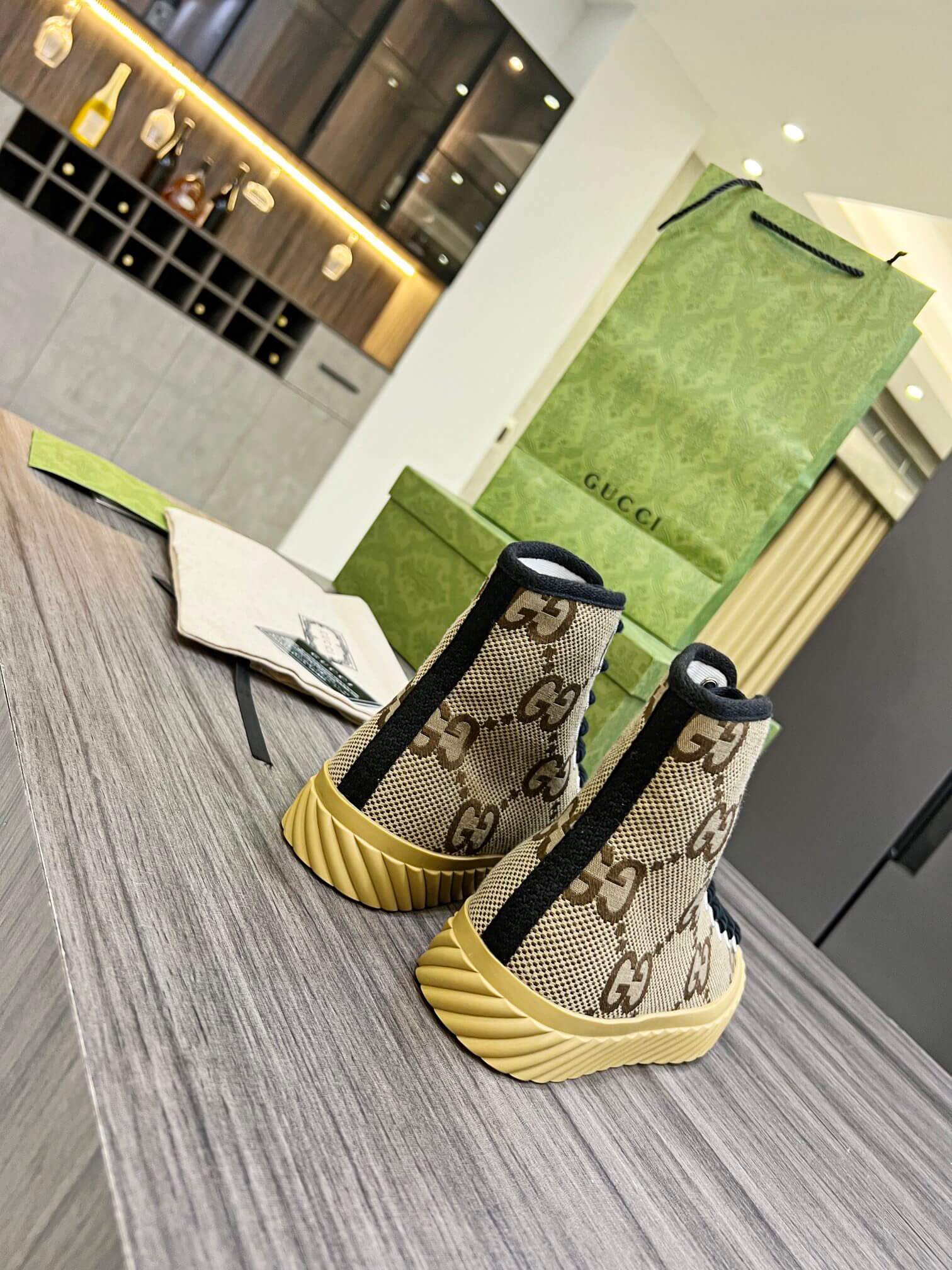 GG Sneakers