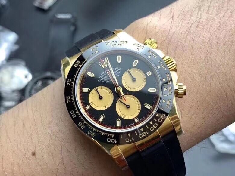 Role* Watch