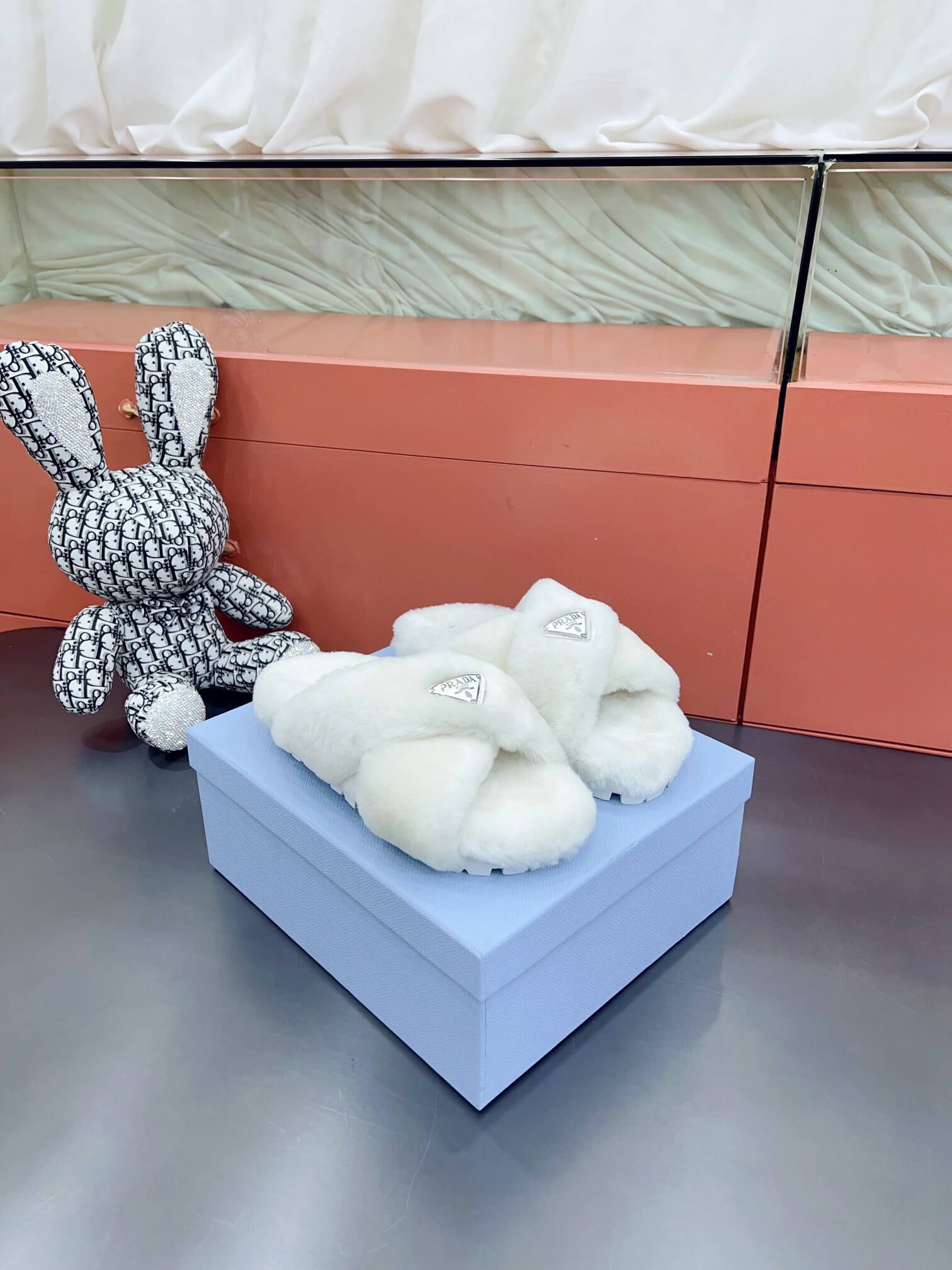 PR Fur Slides
