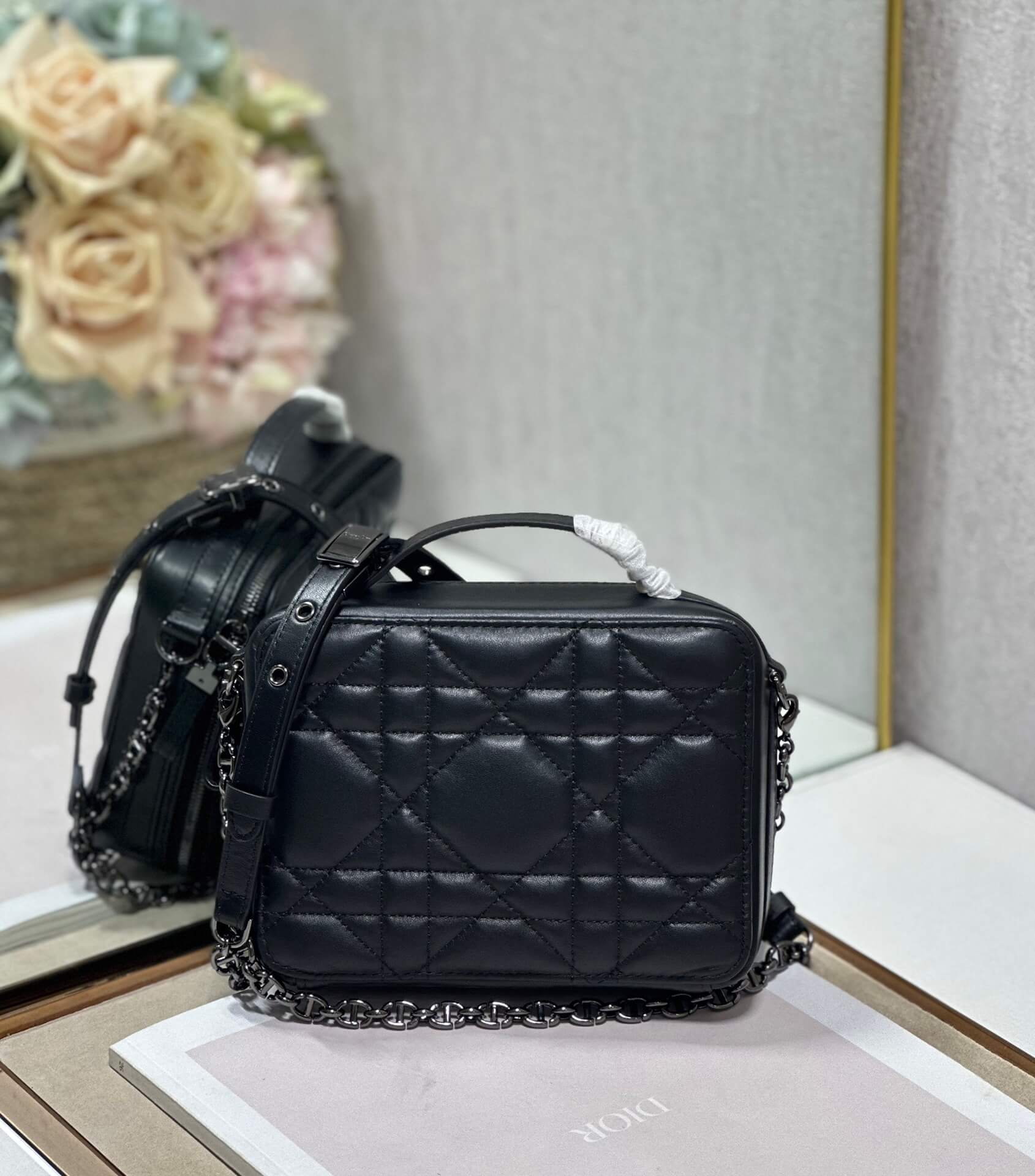 CD Caro Vanity