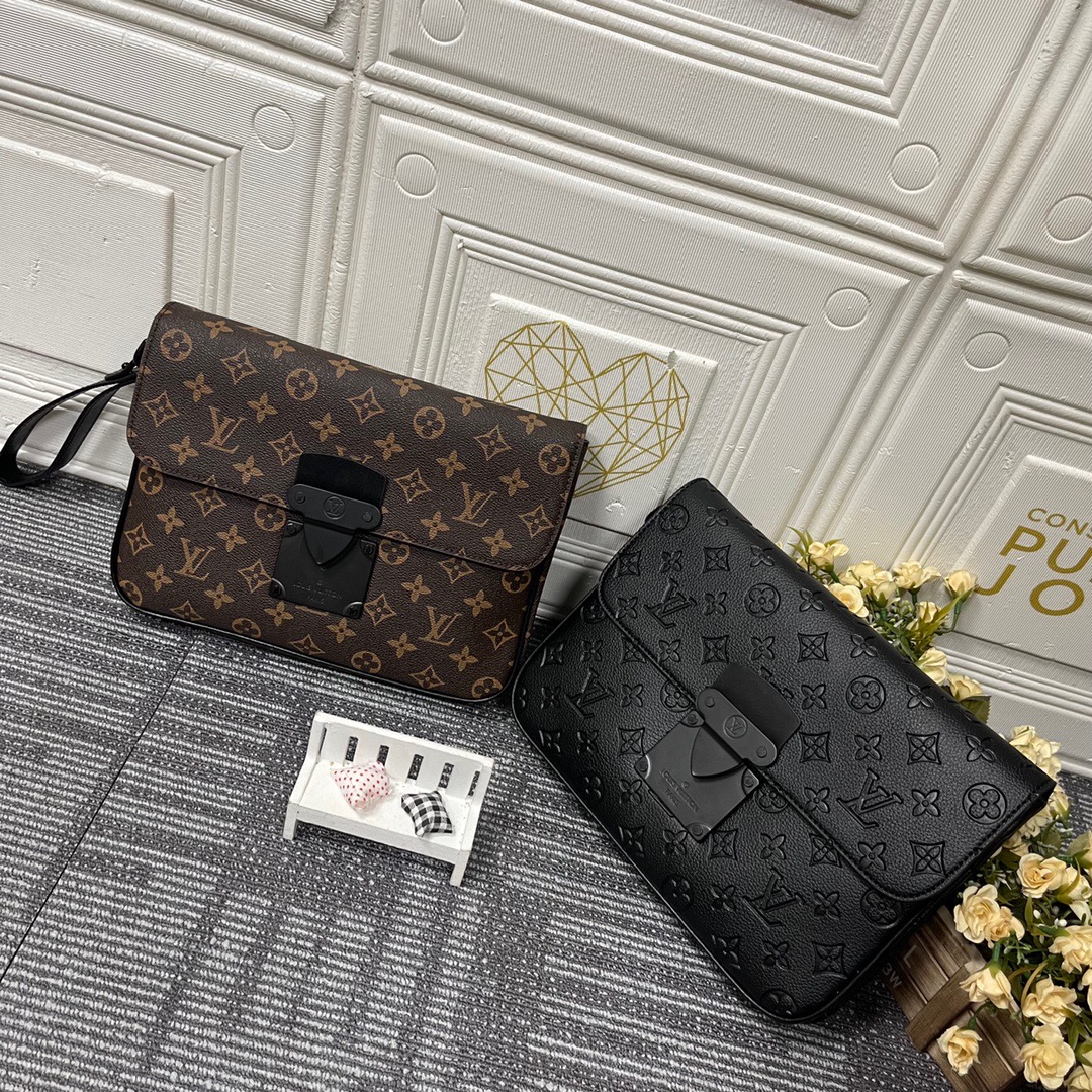 LOUIV Macassar Clutch