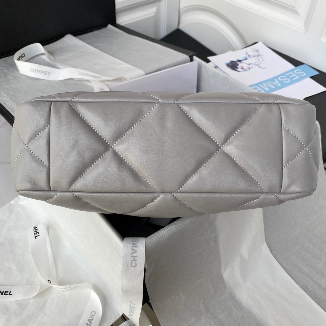 CC 19 Tote