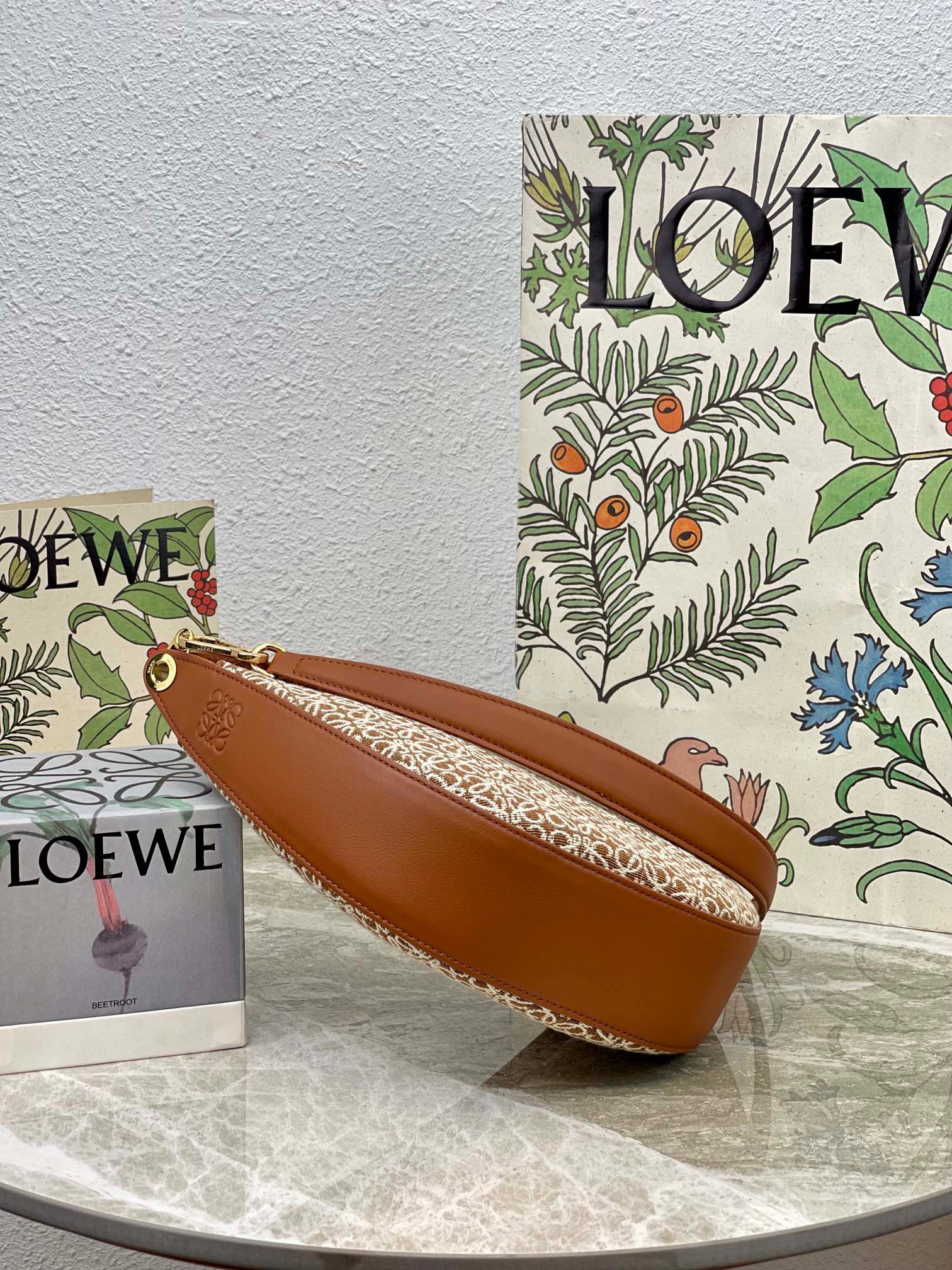 LOEW Luna