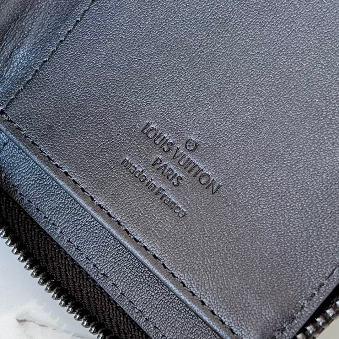 LOUIV Wallet M69979