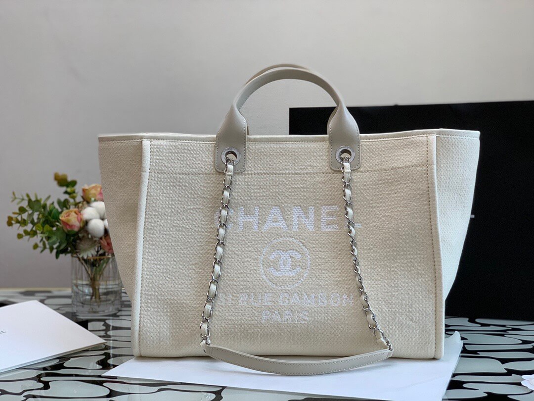 CC Medium Tote
