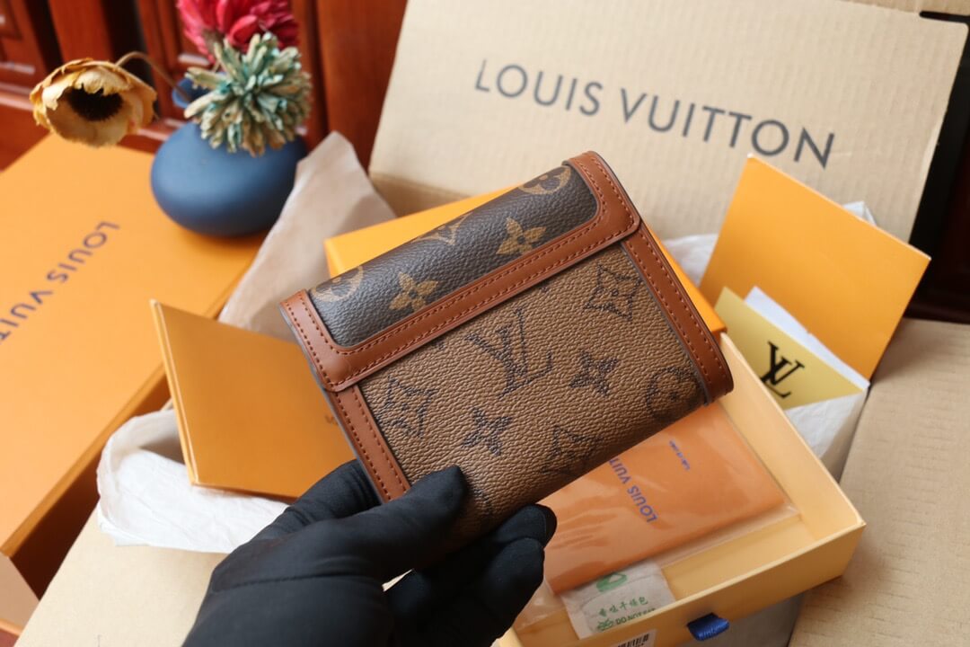 LOUIV Dauphine Wallet