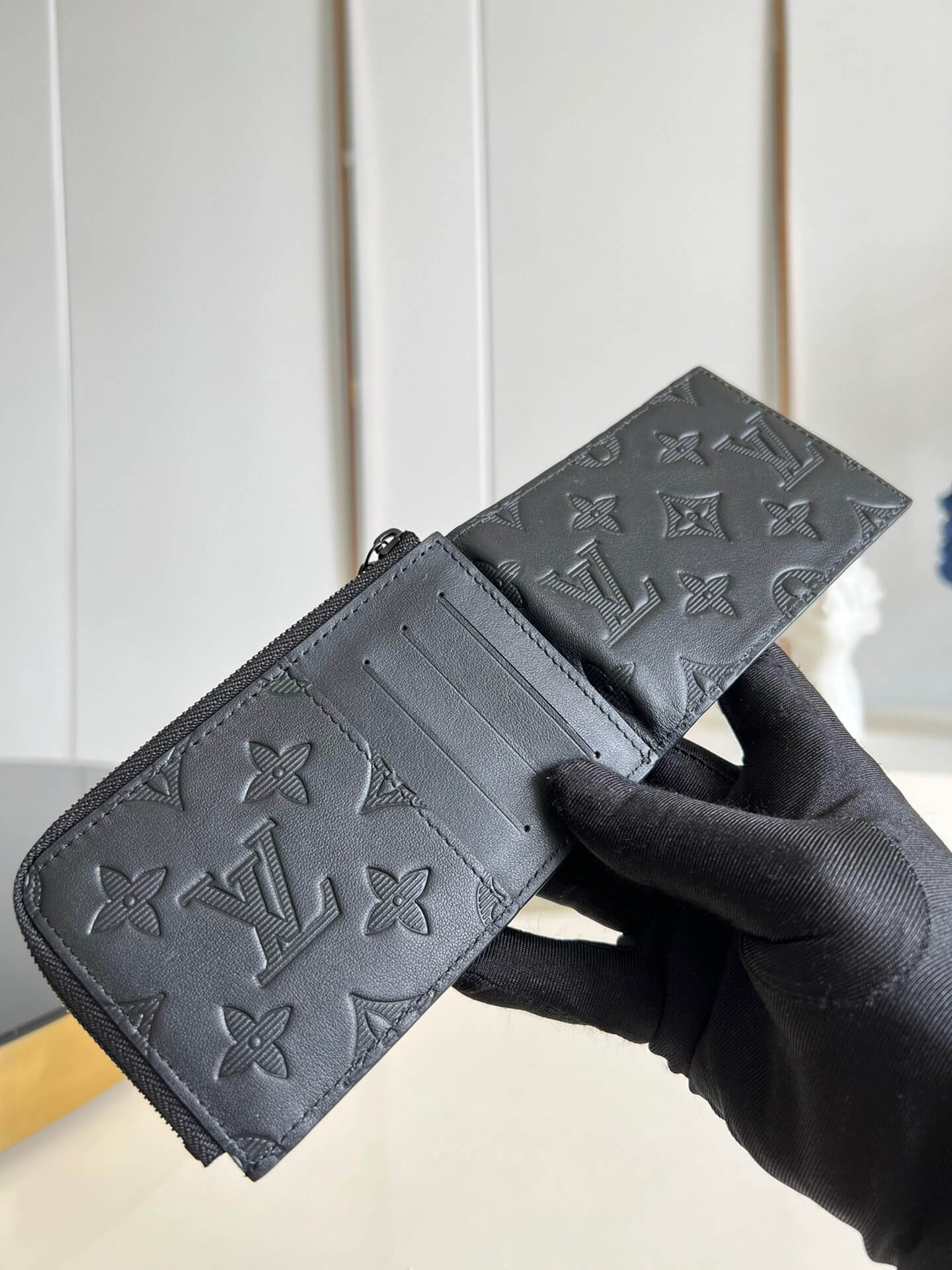 LOUIV Wallet