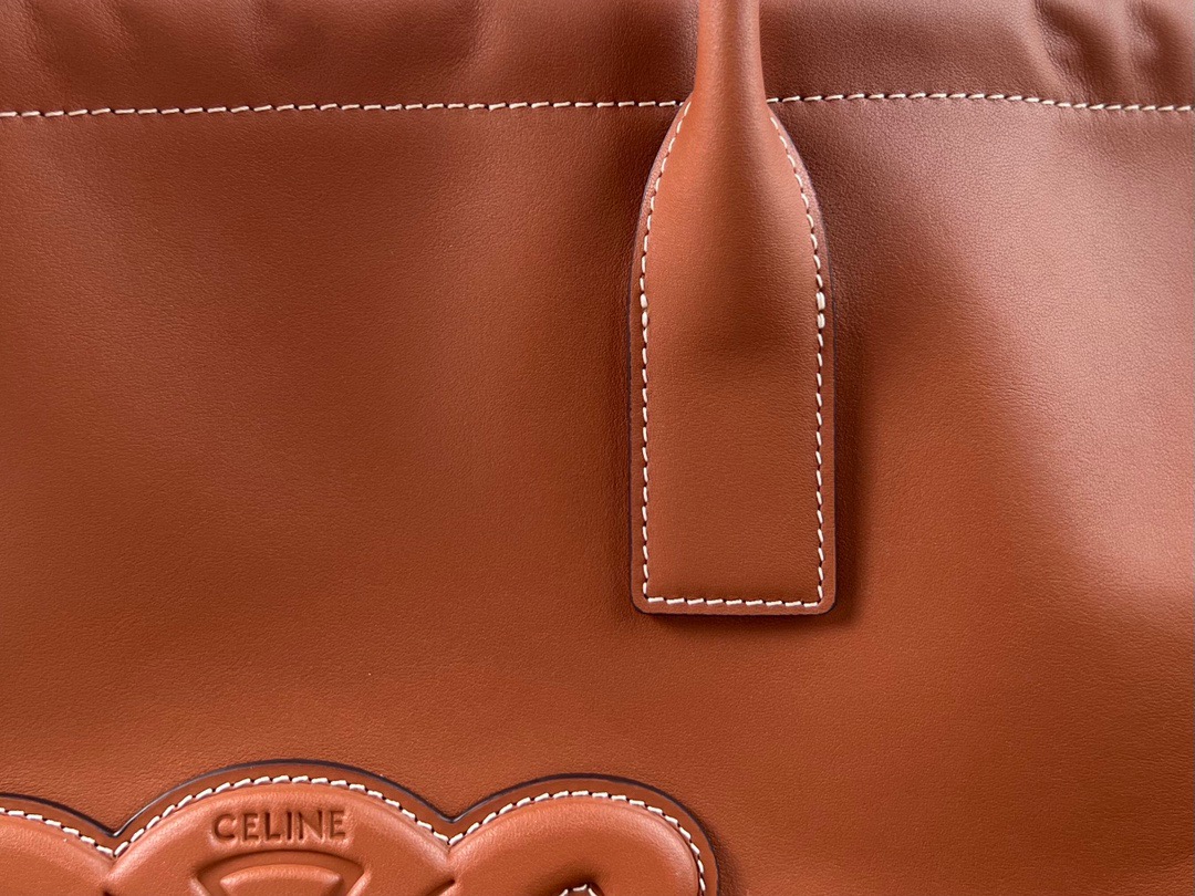 CEL Cabas Triomphe Cuir Tote
