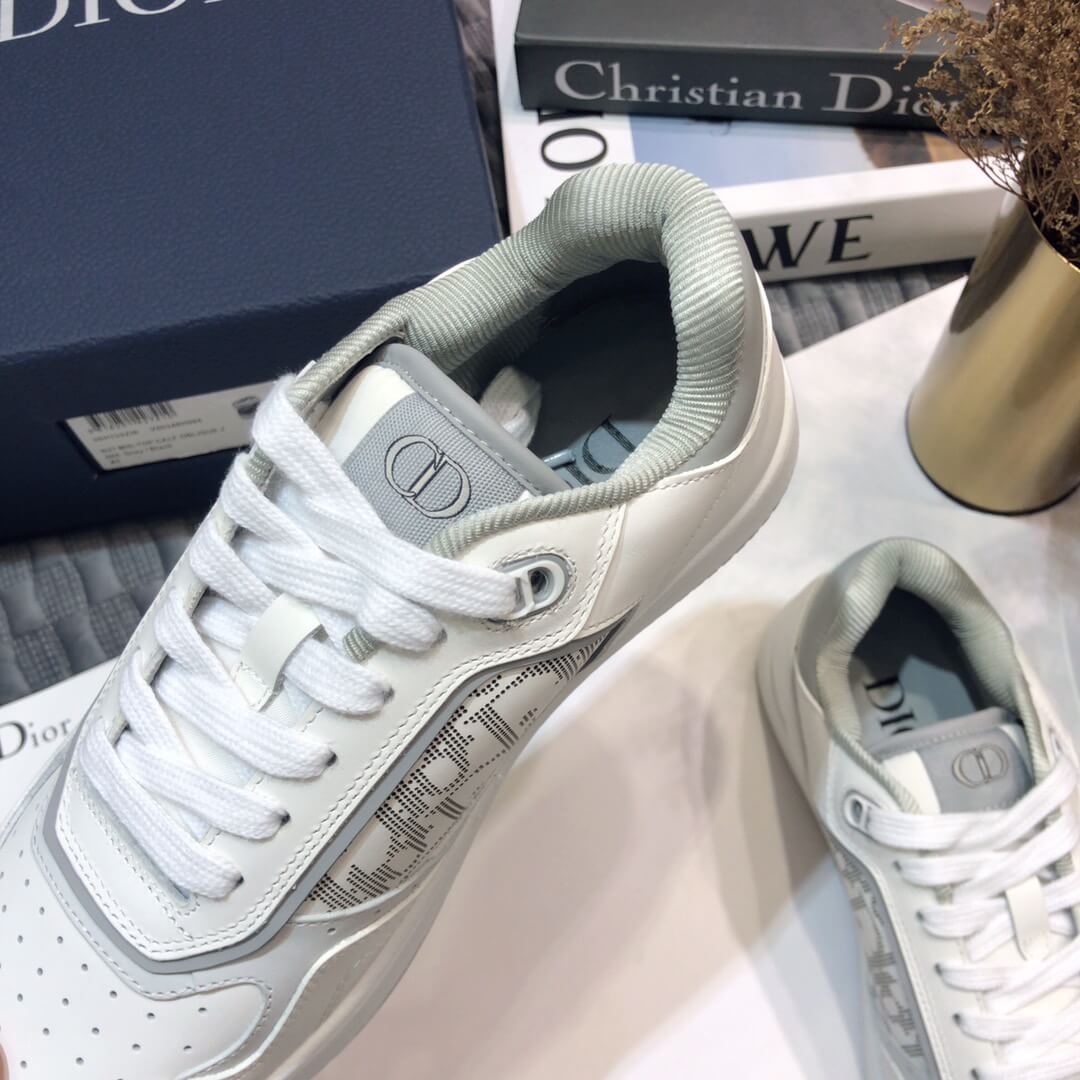 CD Sneakers