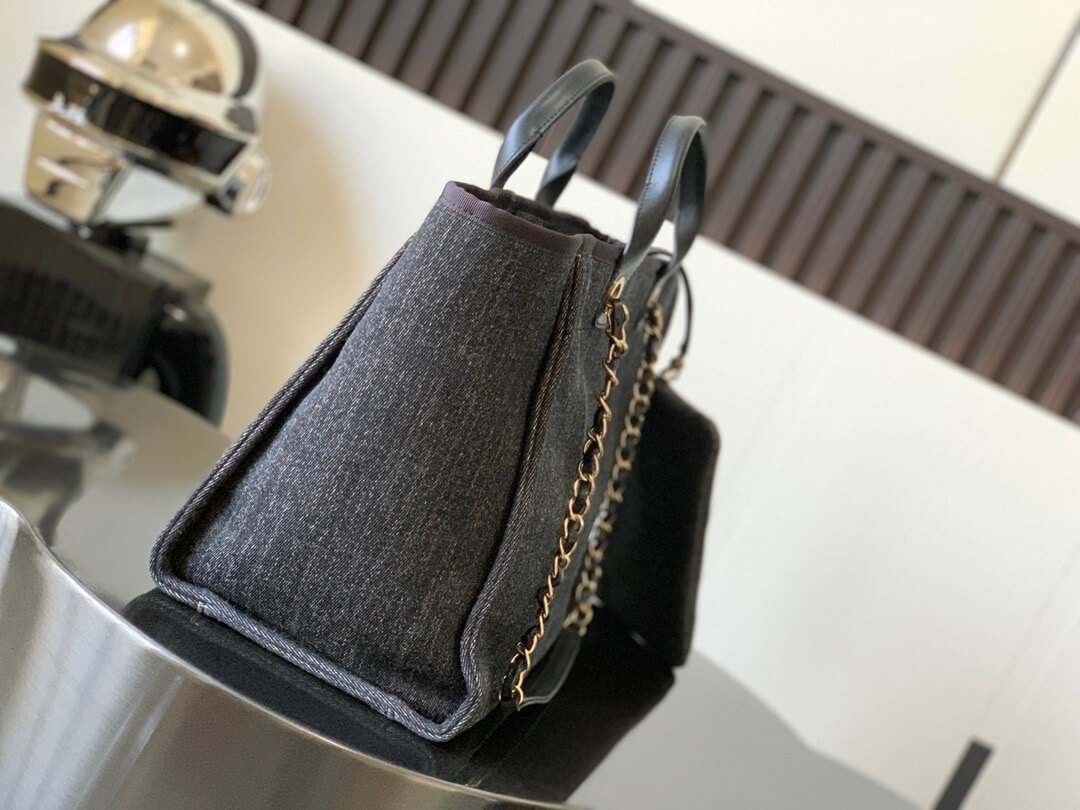 CC Medium Tote