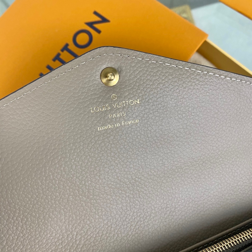 LOUIV Wallet M81049