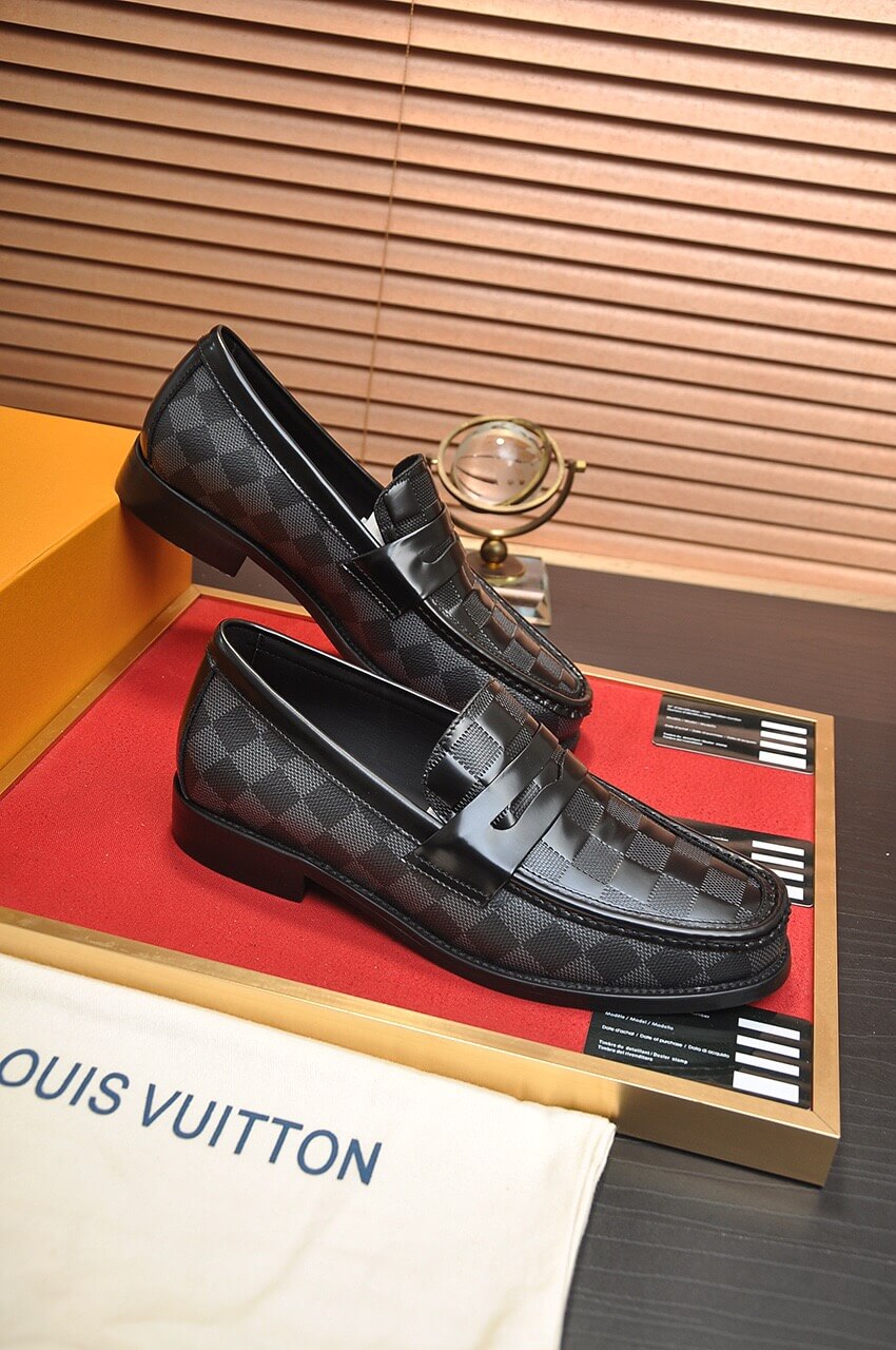 LOUIV Loafers