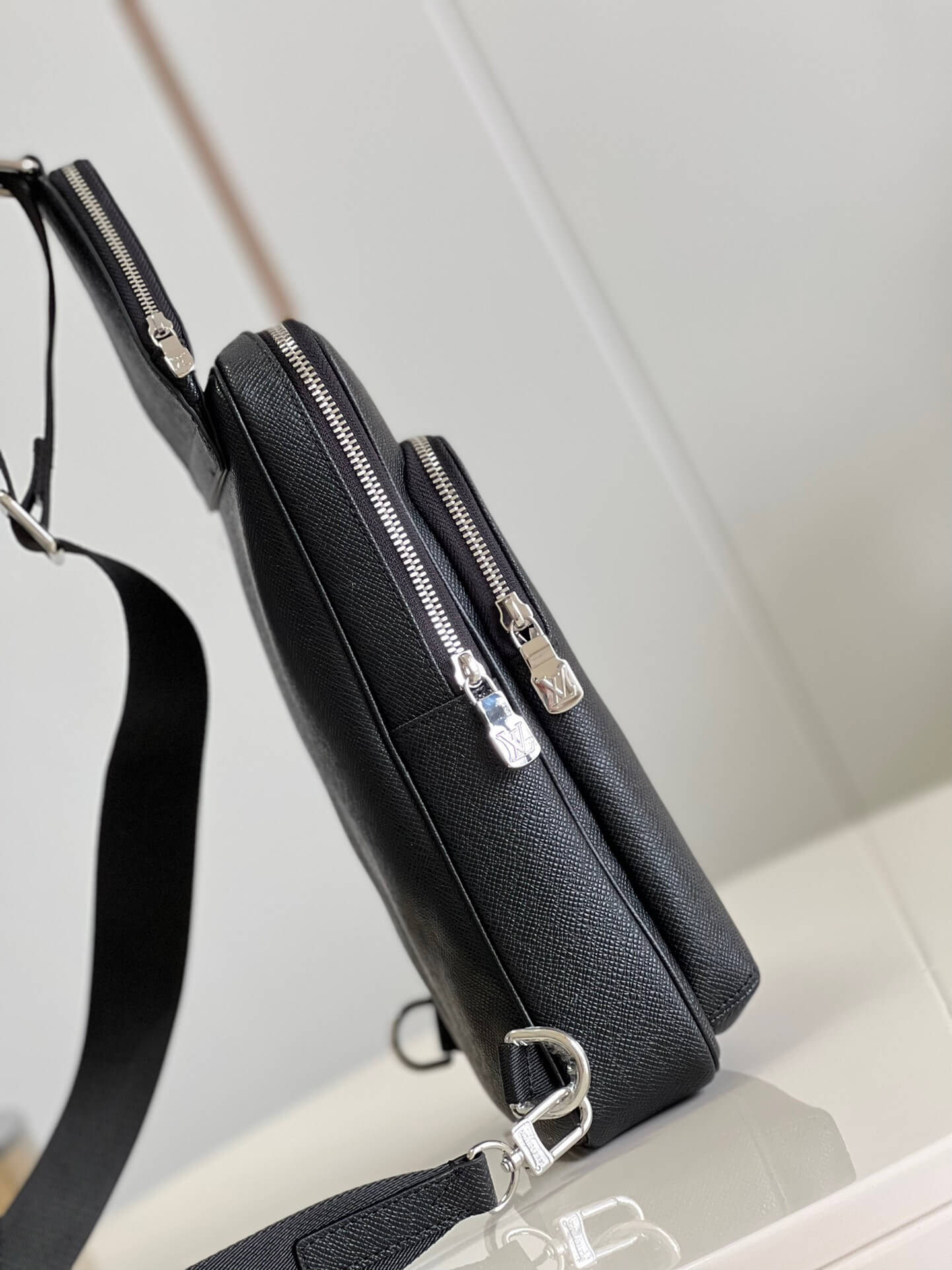 LOUIV Men Belt Bag