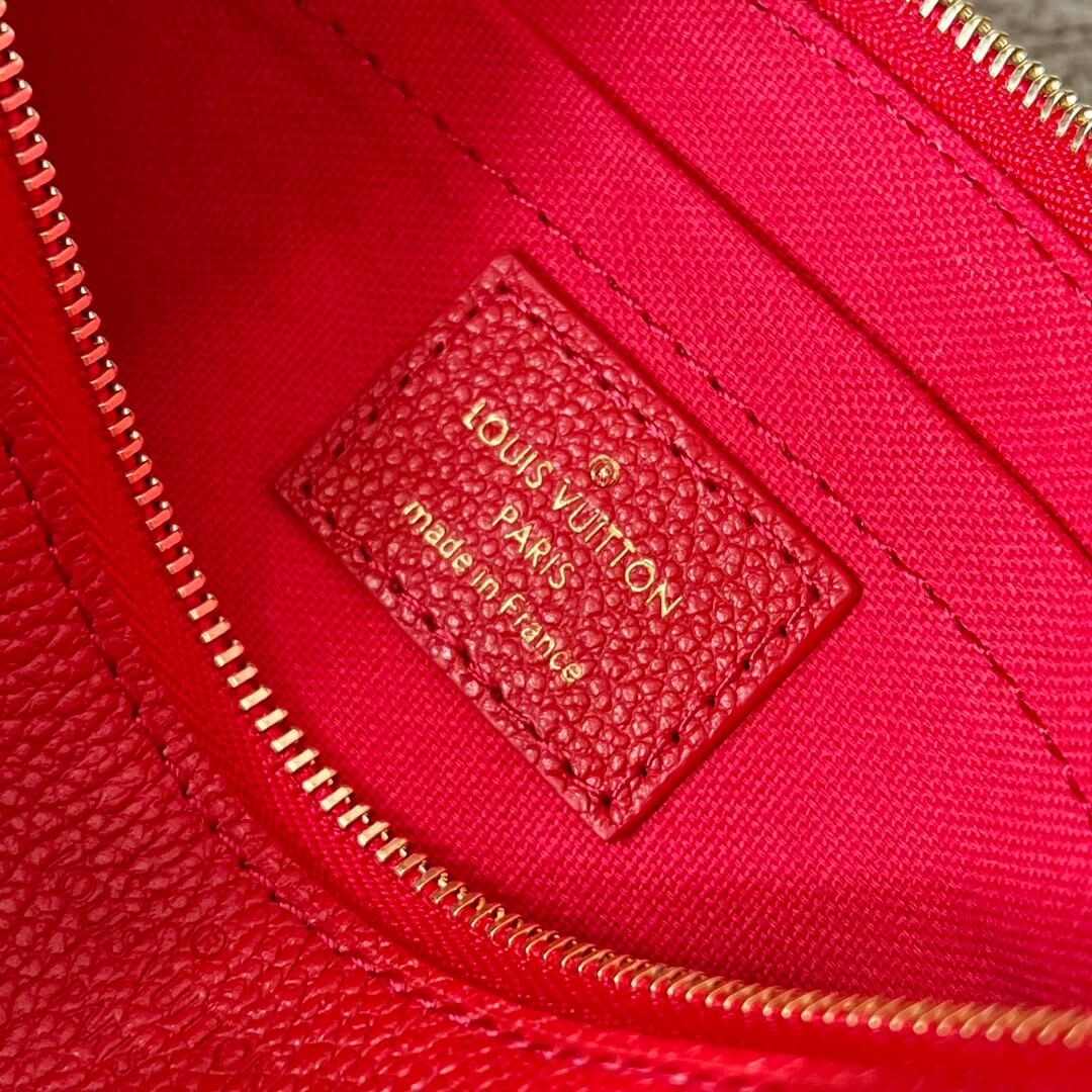 LOUIV Pallas Clutch