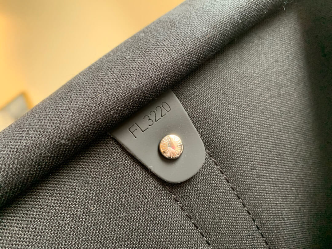LOUIV Keepall