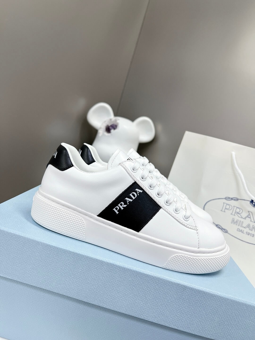 PR Sneakers