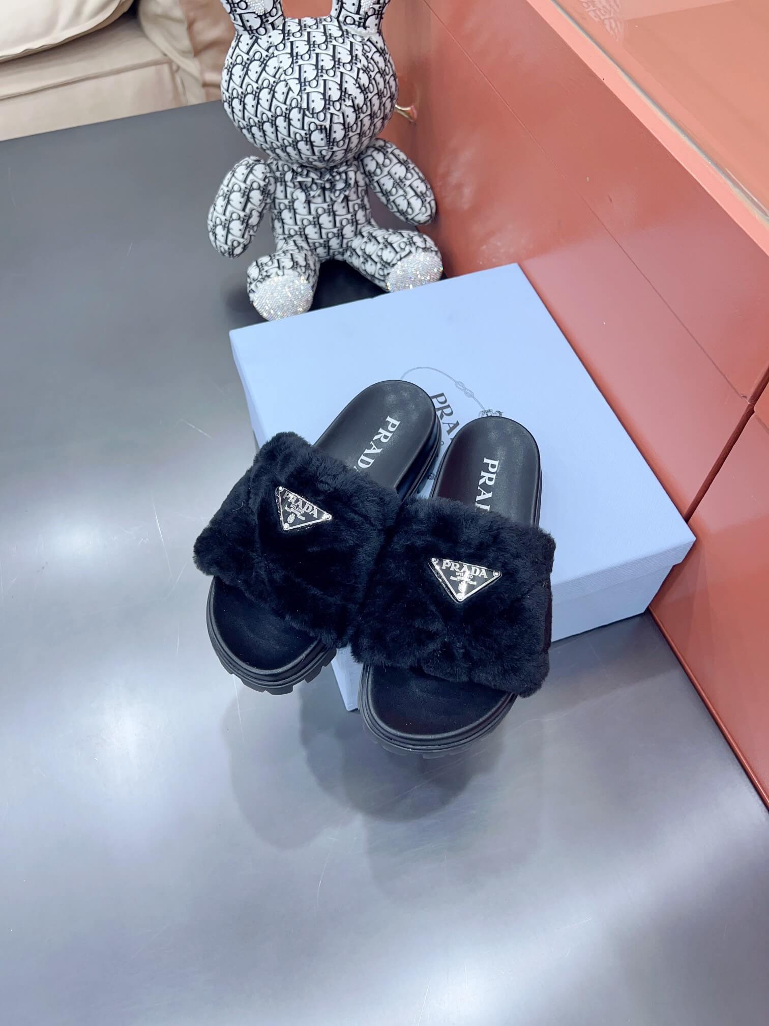 PR Fur Slides