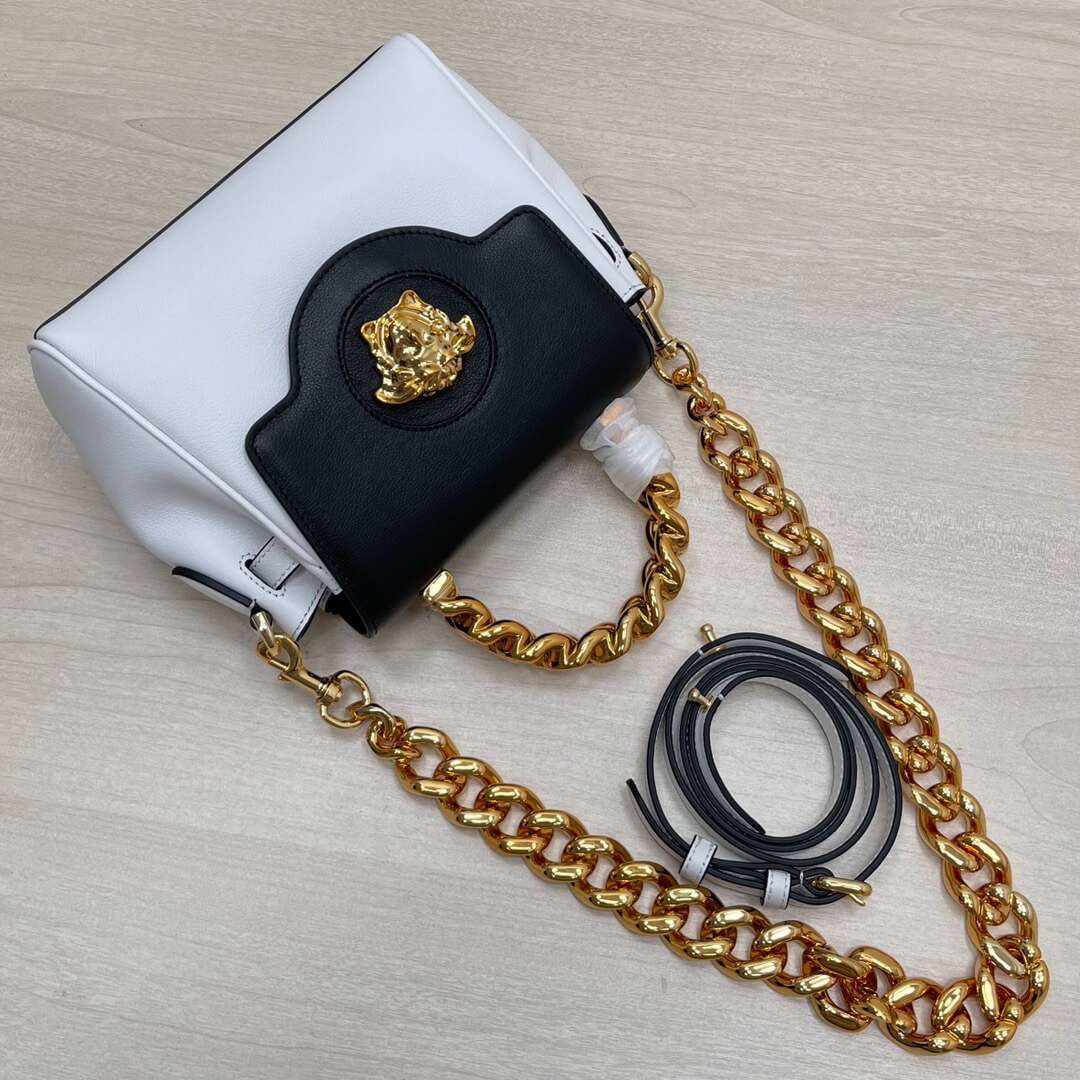 VS Medusa