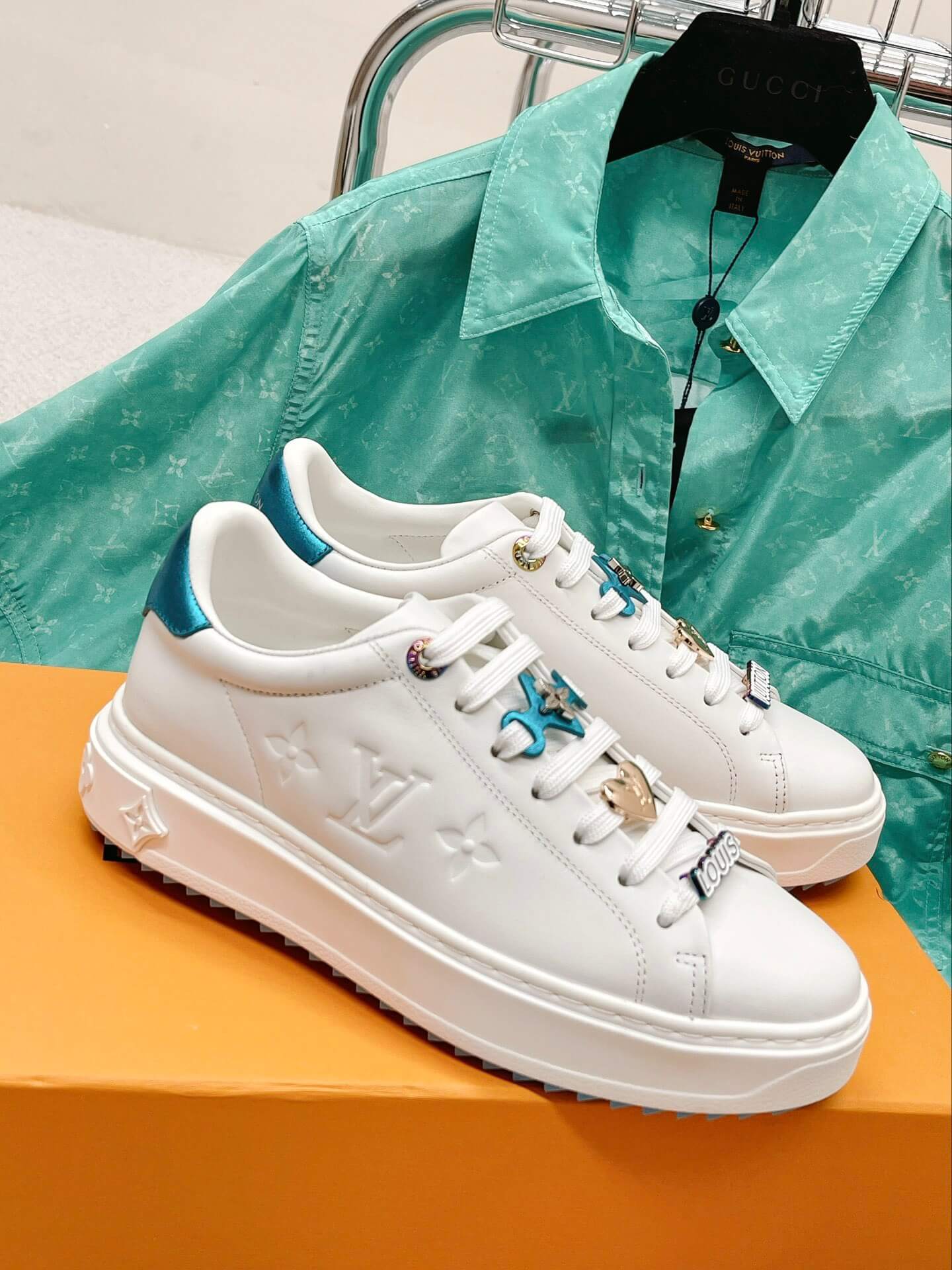 LOUIV Sneakers