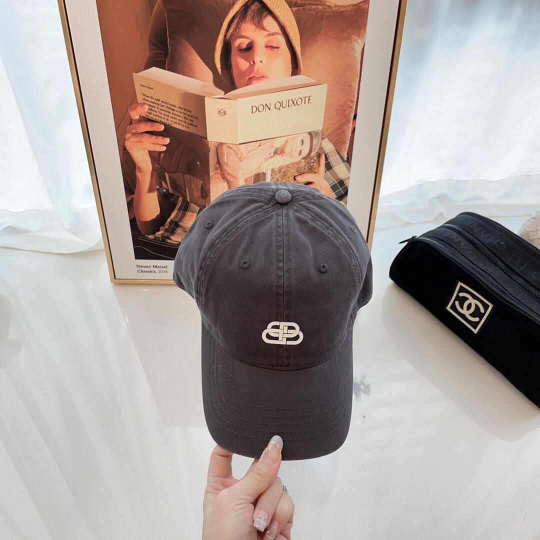 Caps