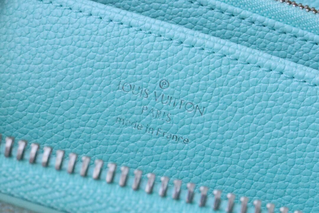 LOUIV Zippy Wallets M81299