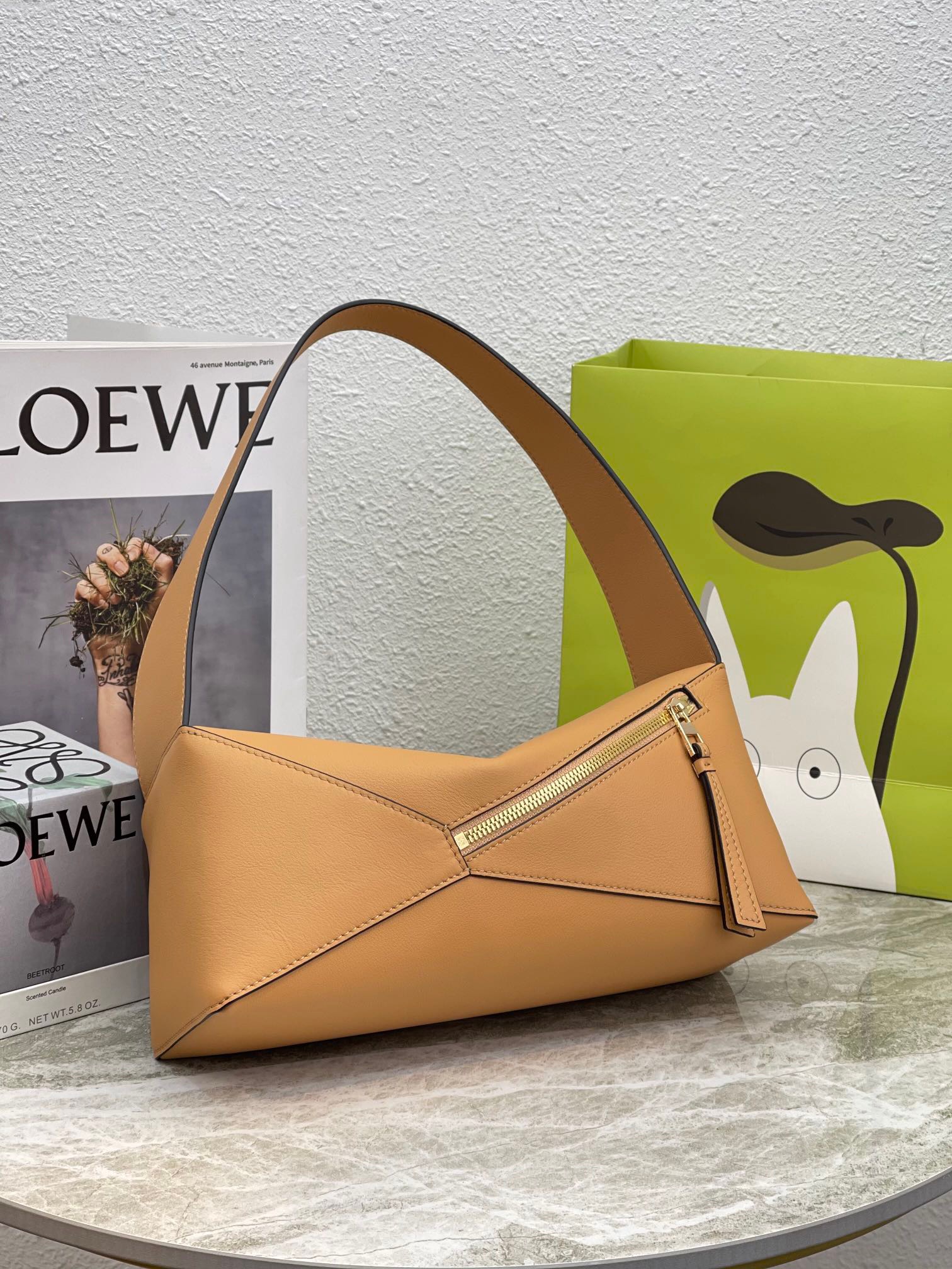 LOEW Puzzle Hobo