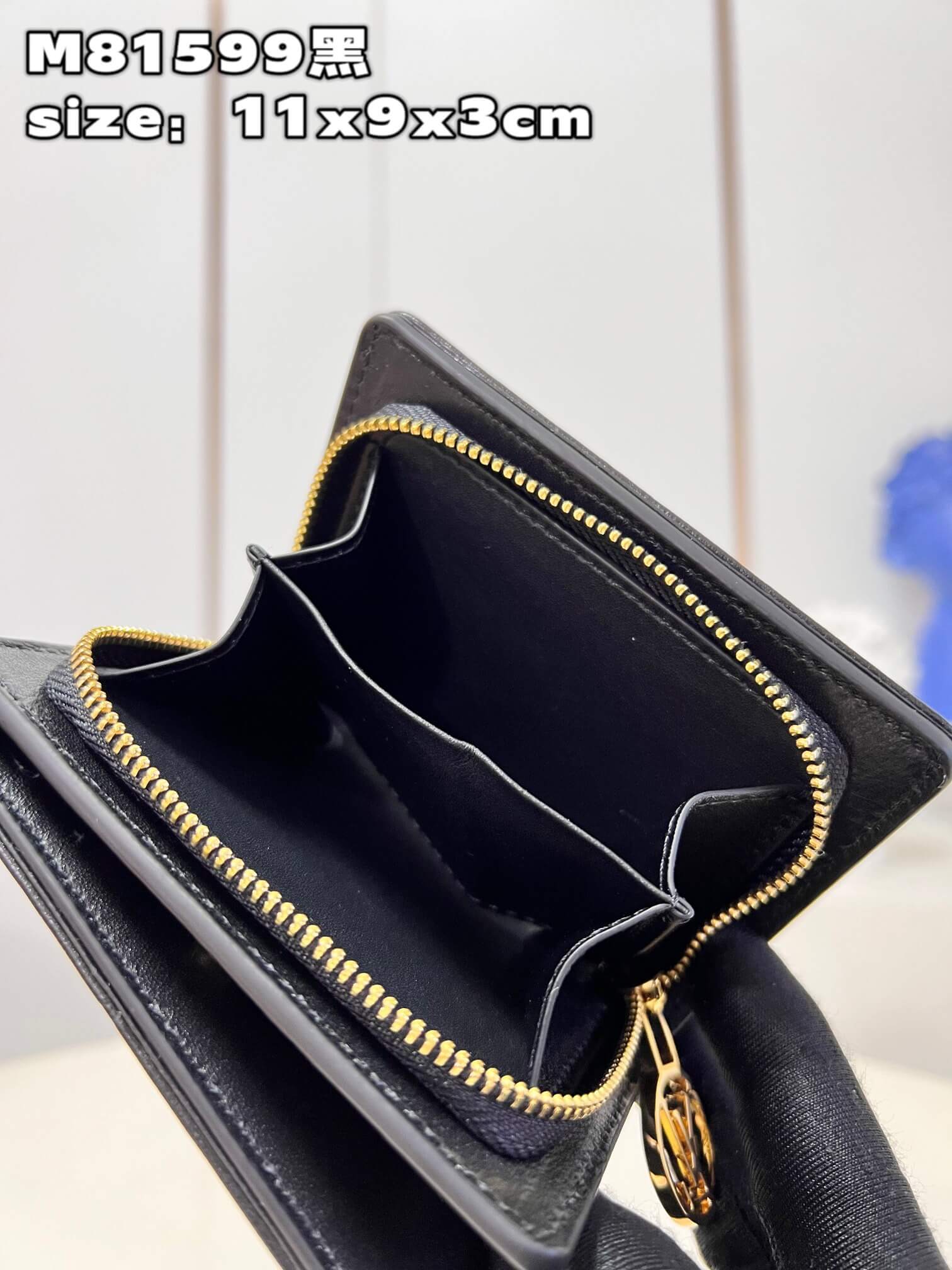 LOUIV Coussin Wallet