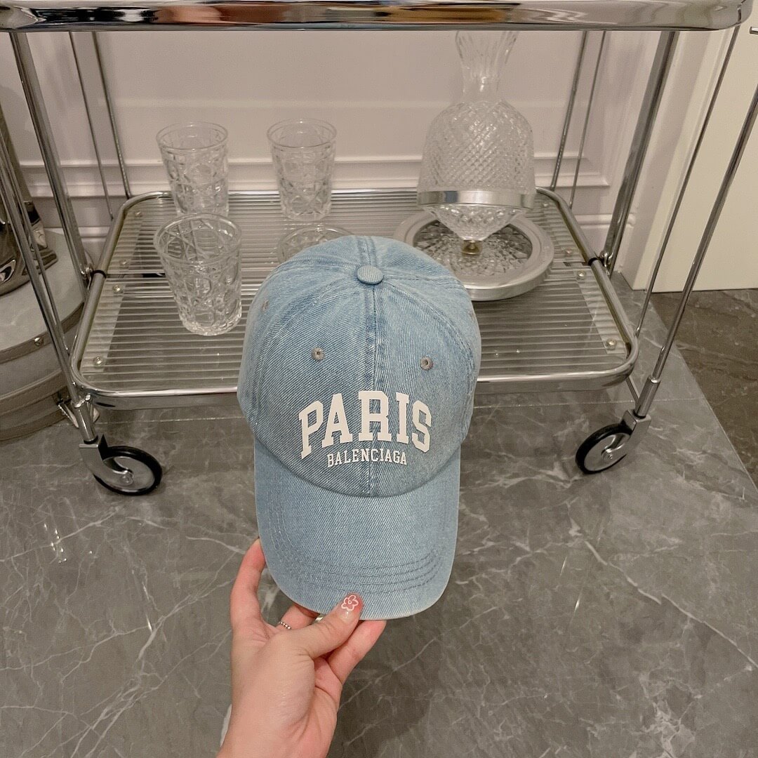 Caps