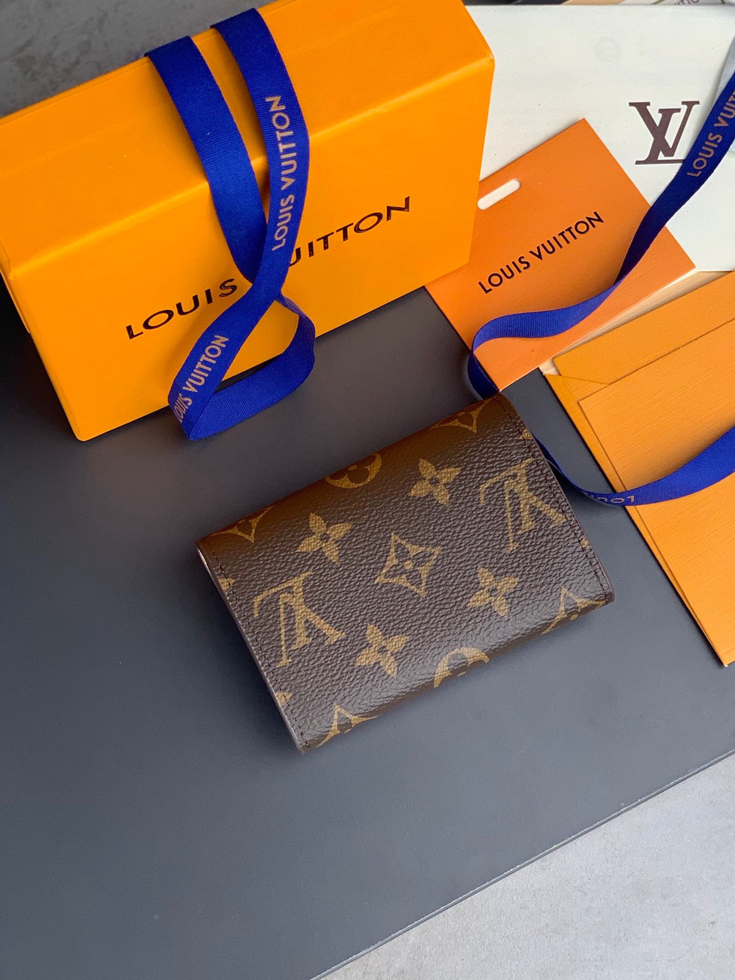LOUIV Wallet Roselie M41939