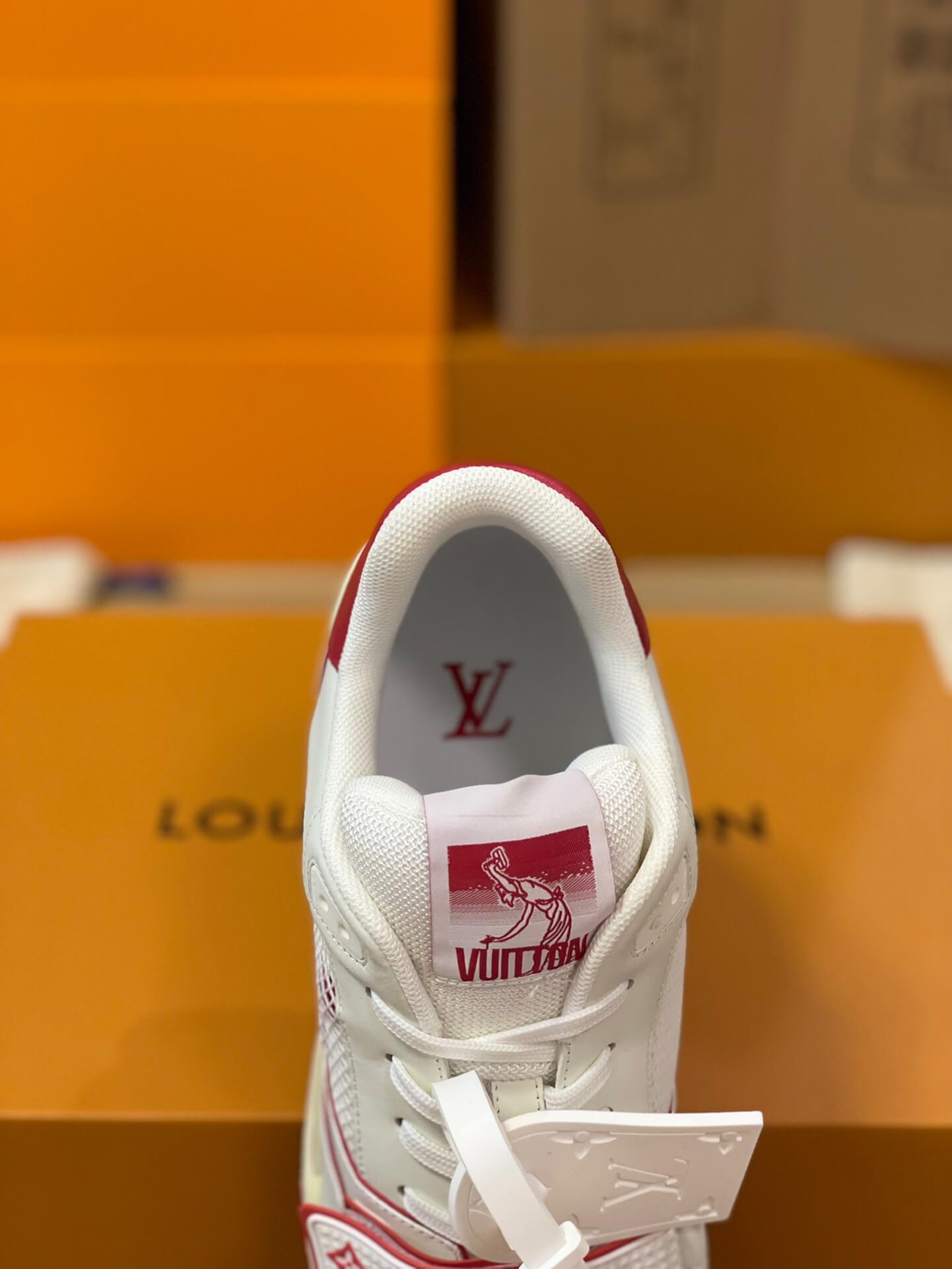 LOUIV Sneakers