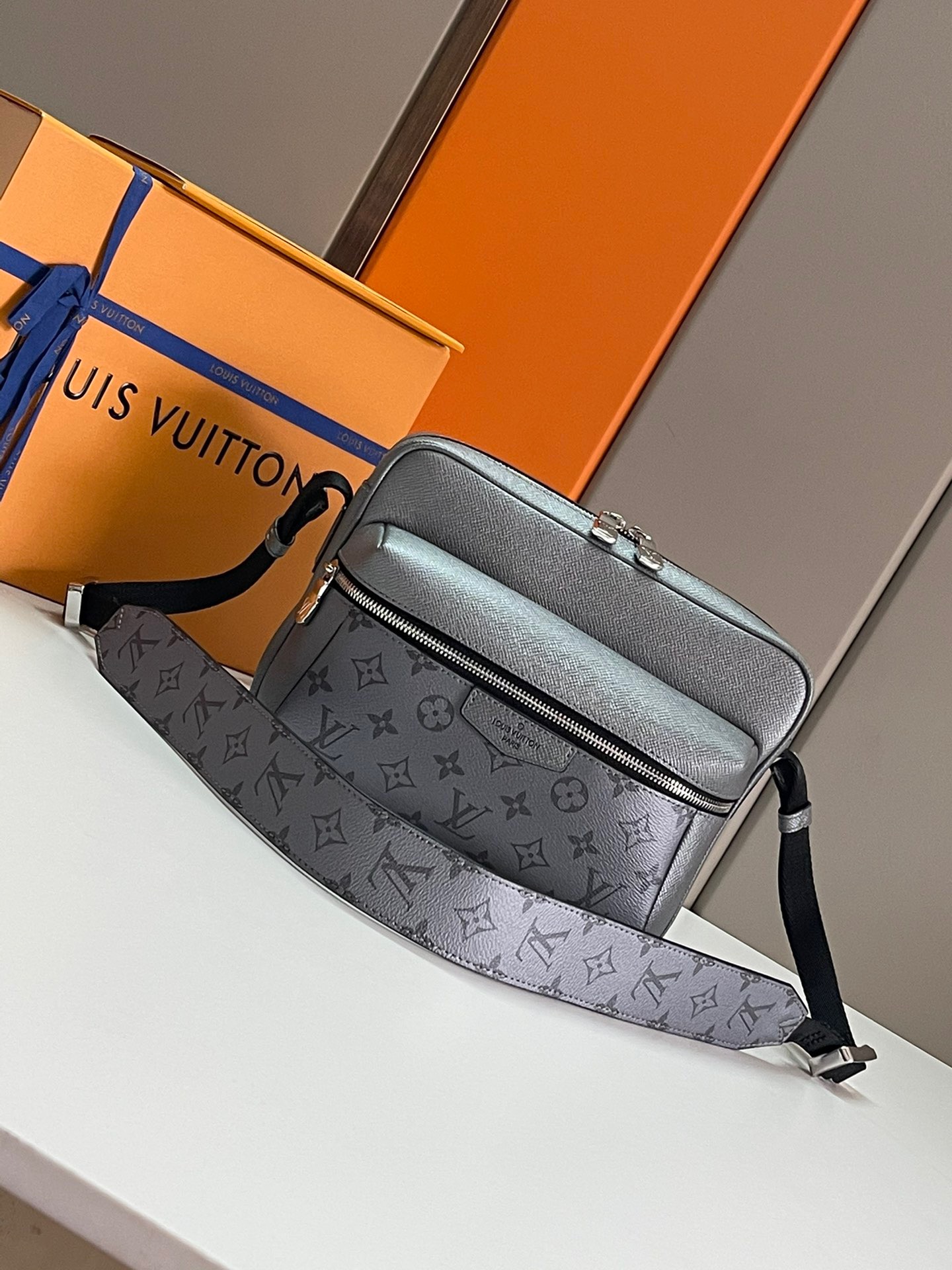 LOUIV M30830 Outdoor