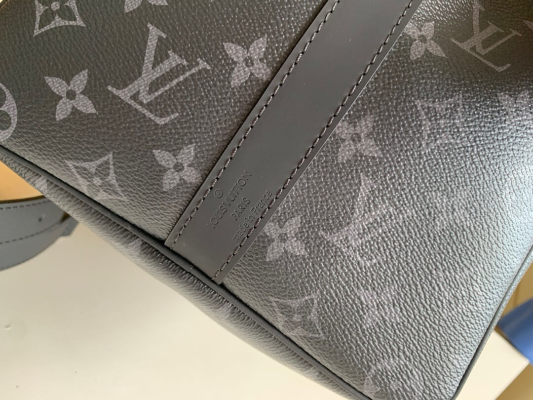 LOUIV Keepall