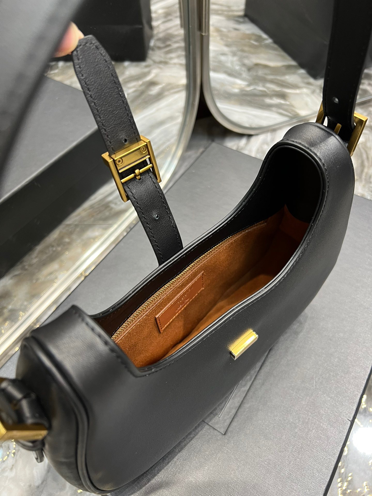 YSL Hobo 672615