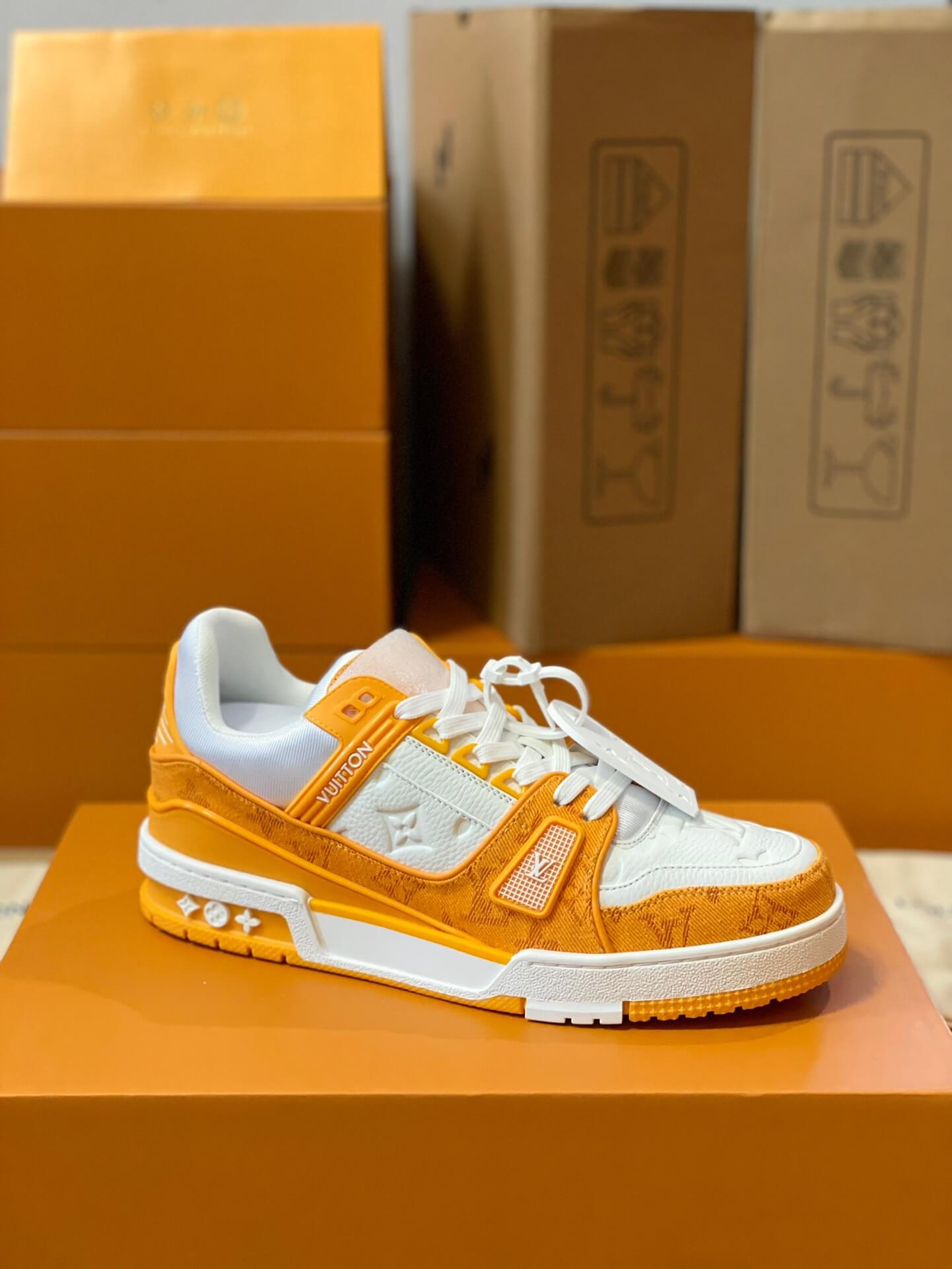 LOUIV Sneakers