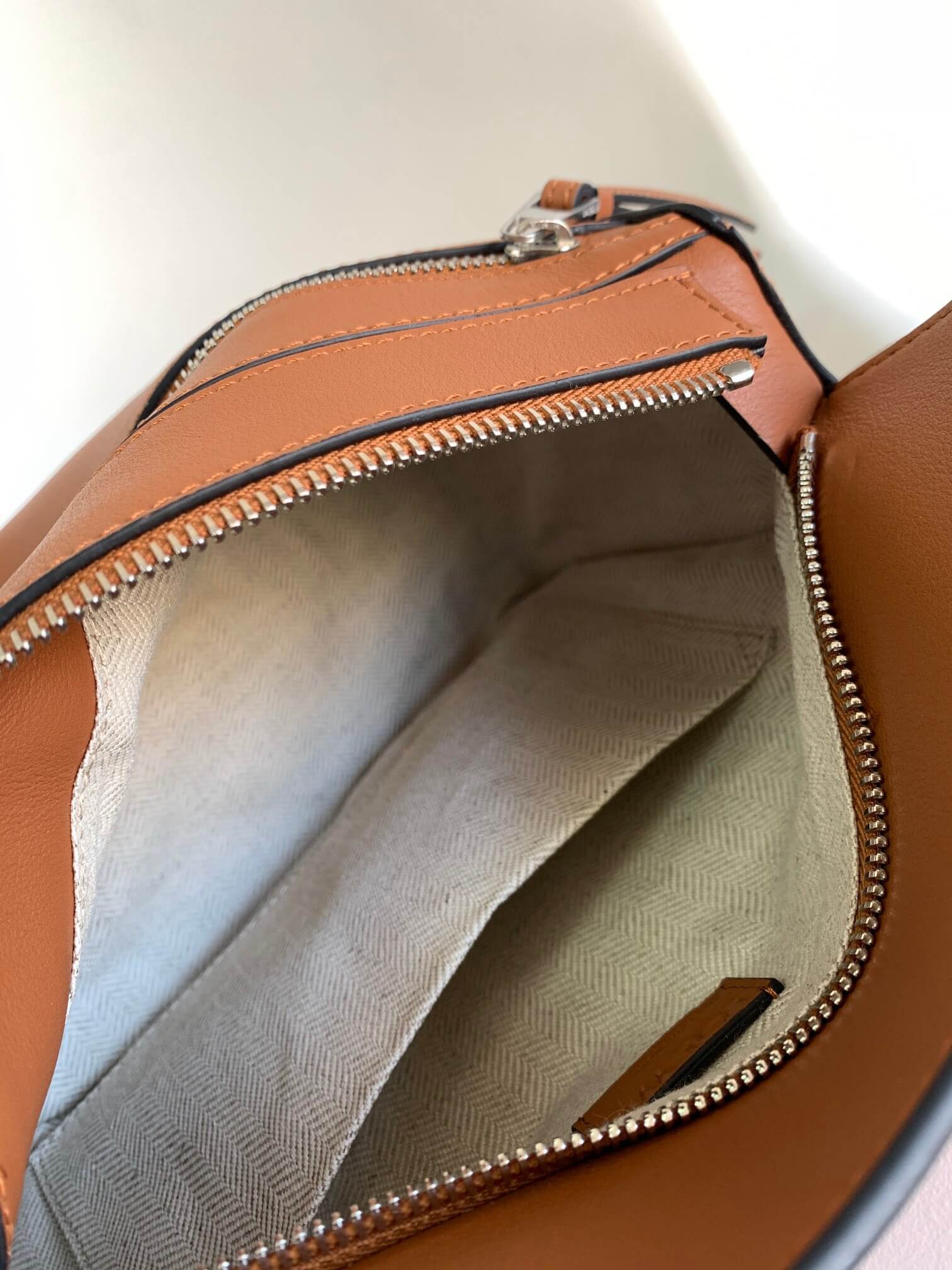 LOEW Puzzle Belt Bag