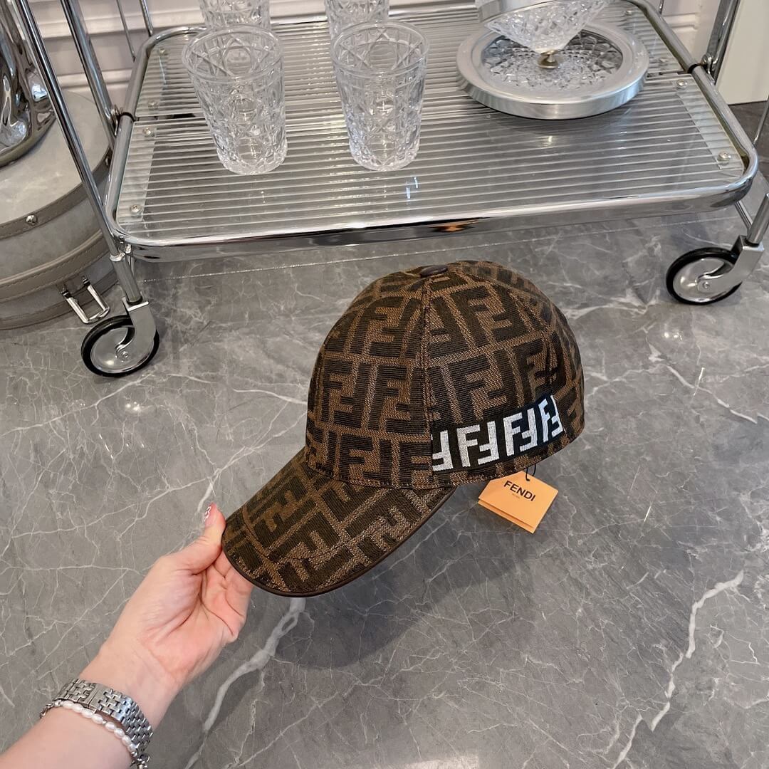 Caps