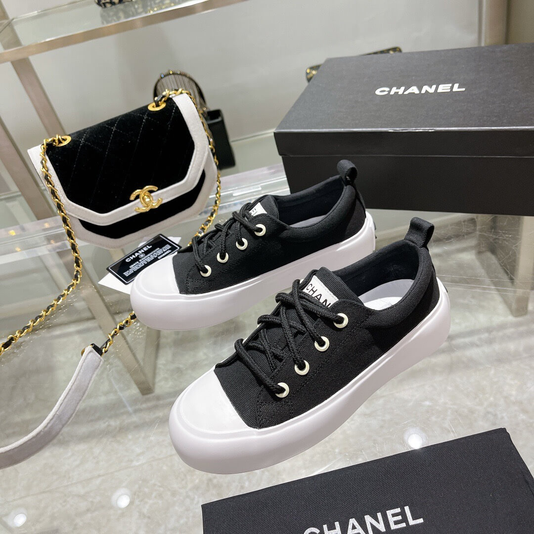 CC Sneakers