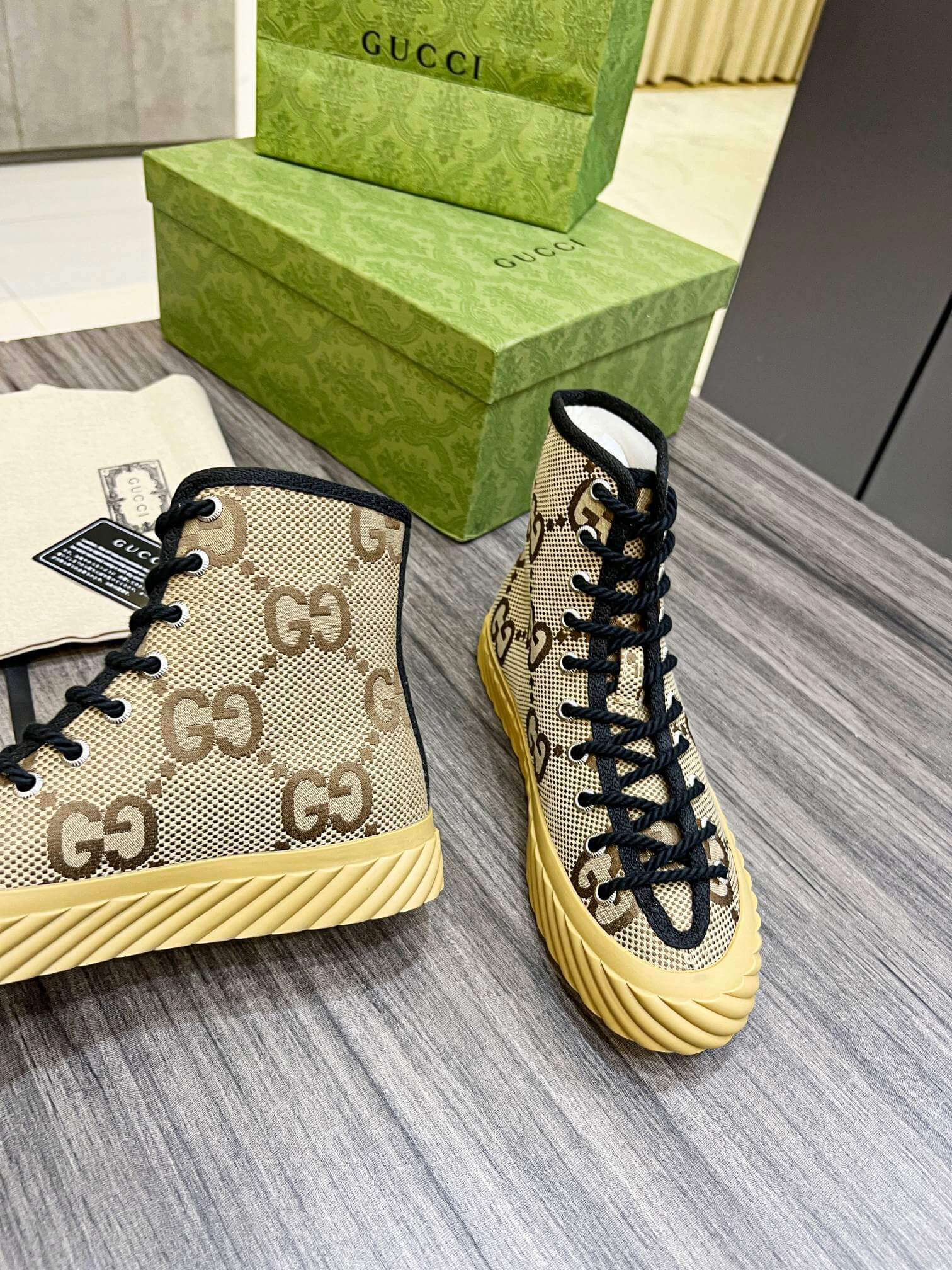 GG Sneakers