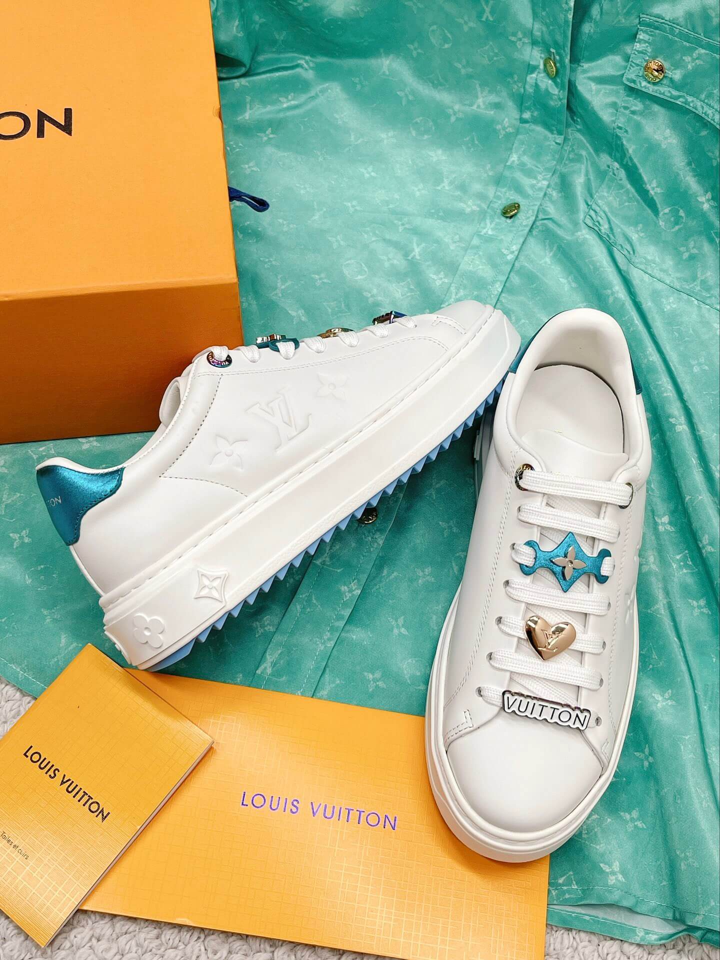 LOUIV Sneakers