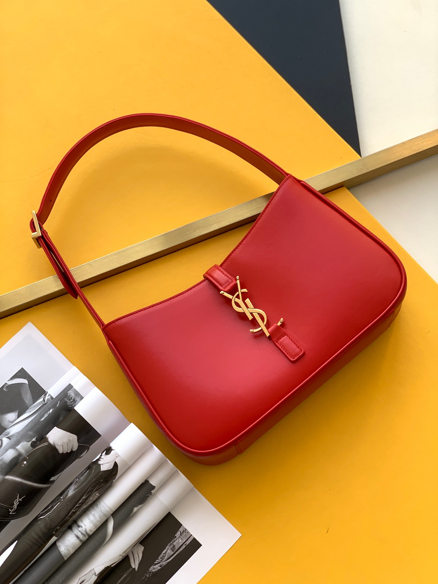 YSL Le5A7