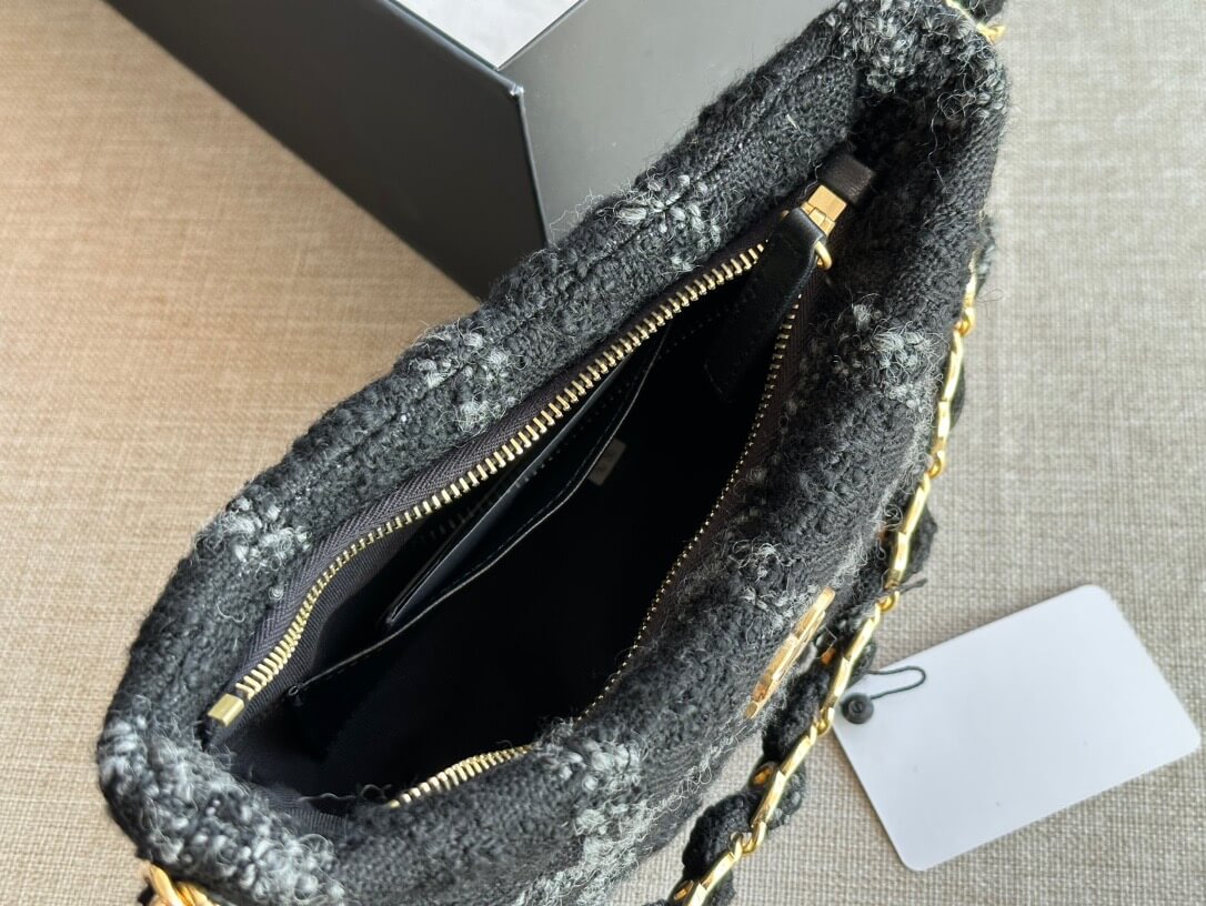 CC Hobo Tweed