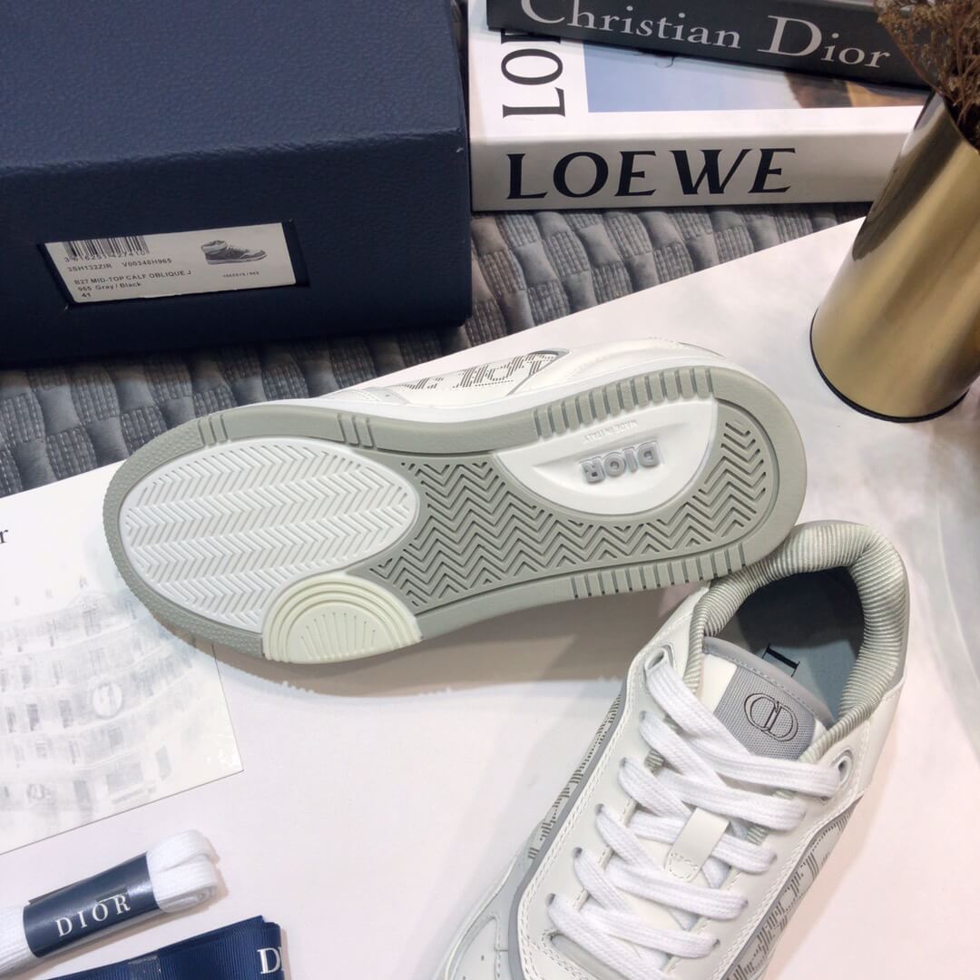 CD Sneakers