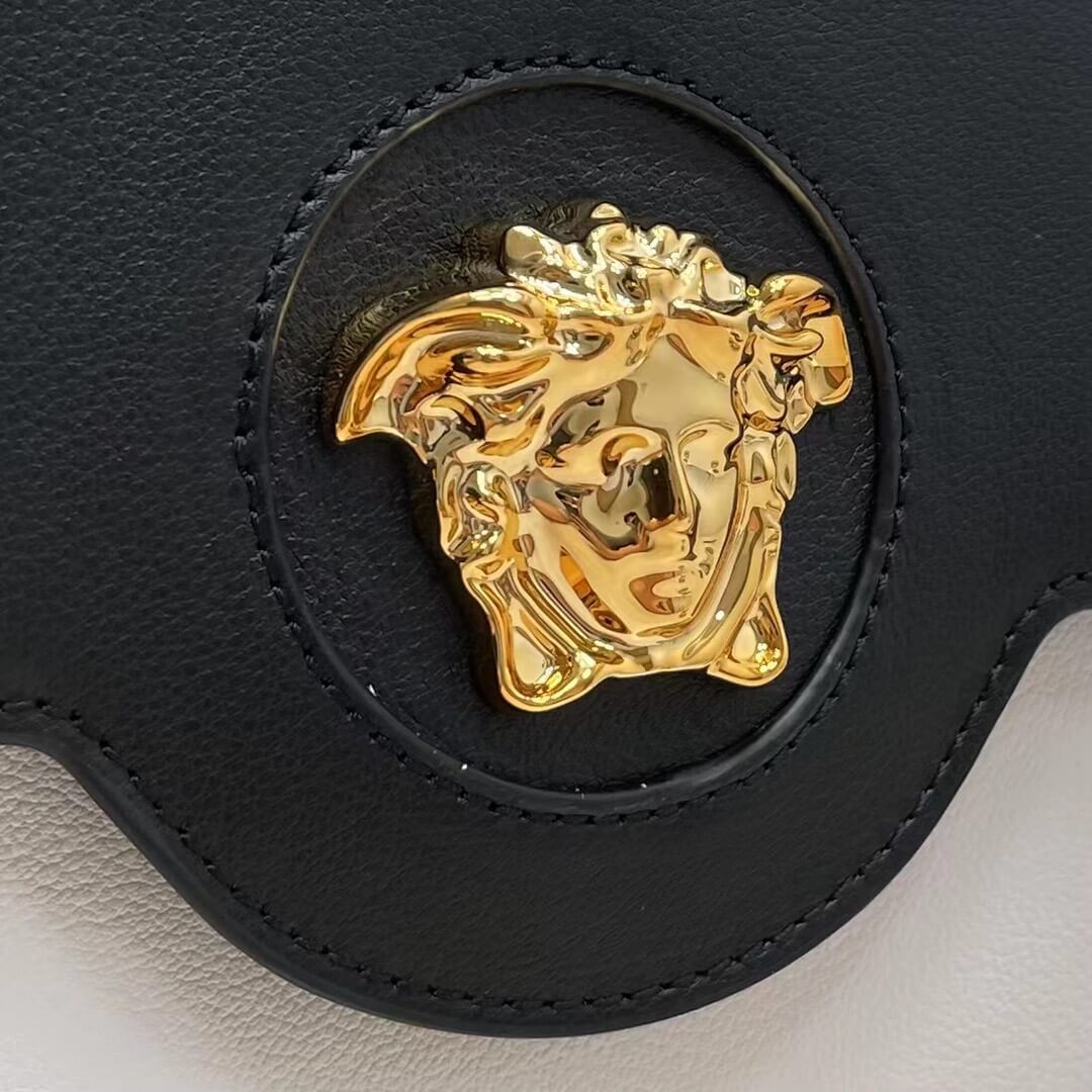 VS Medusa