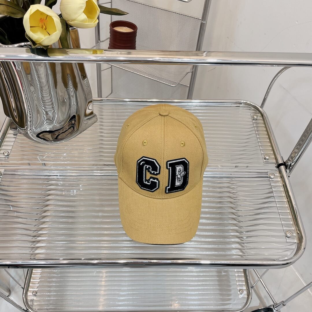 Caps