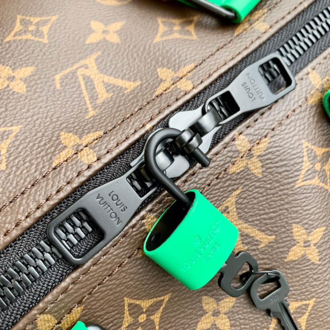 LOUIV Keepall