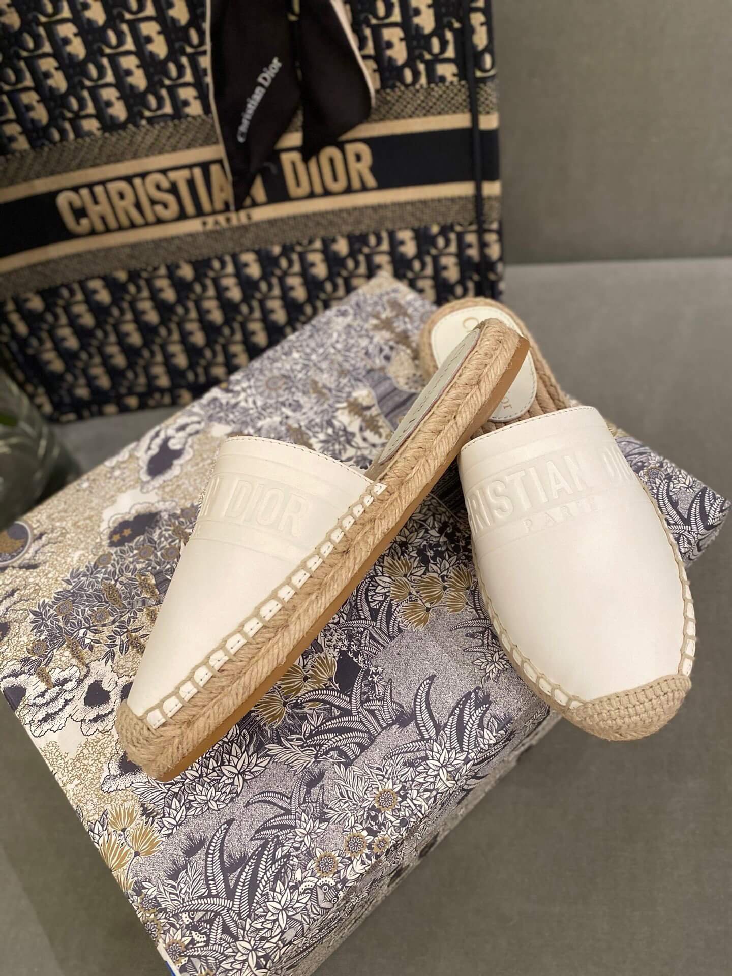 CD Slippers